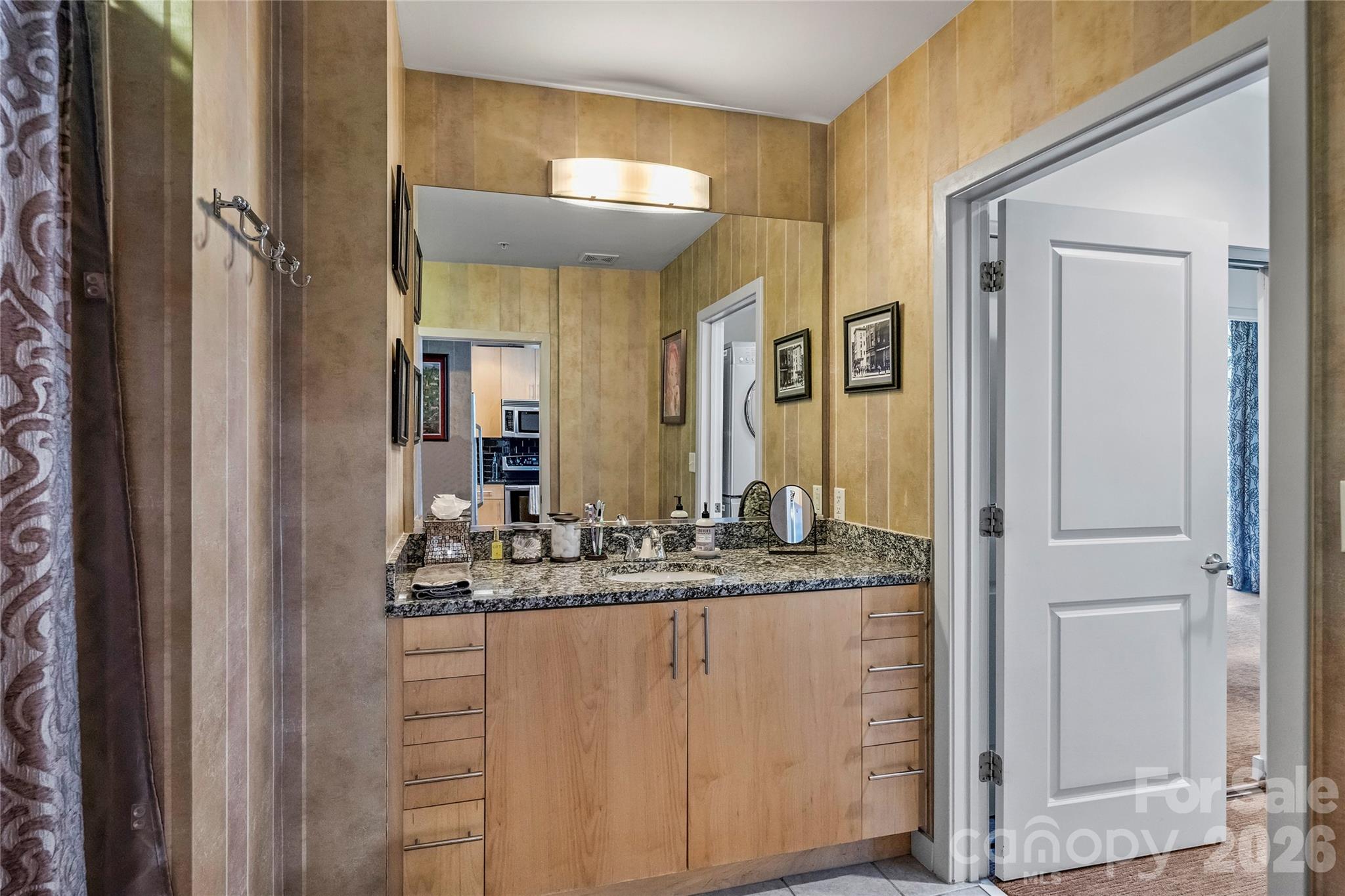 210 N Church Street Unit: 1605