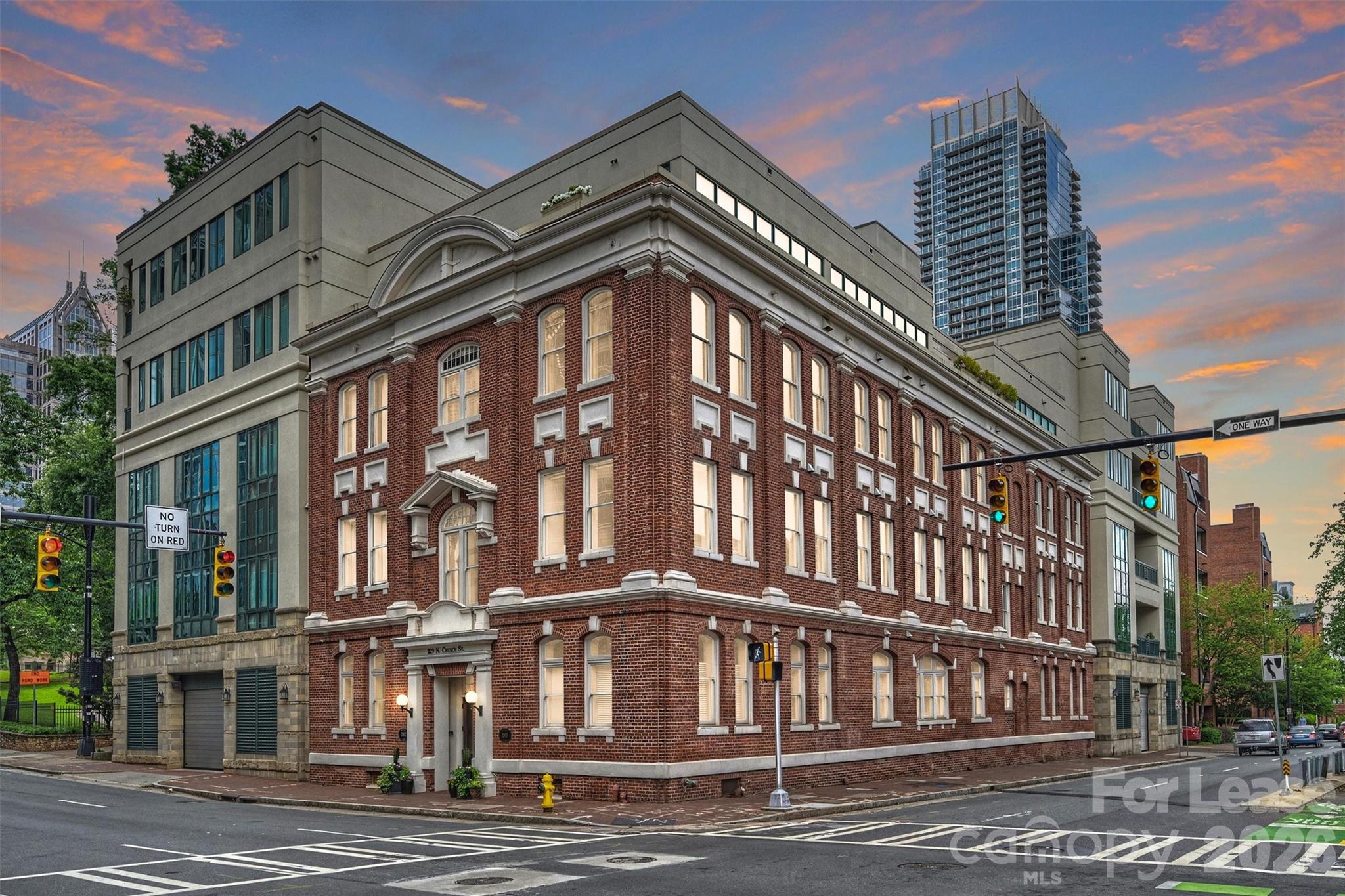 229 N Church Street Unit: 304