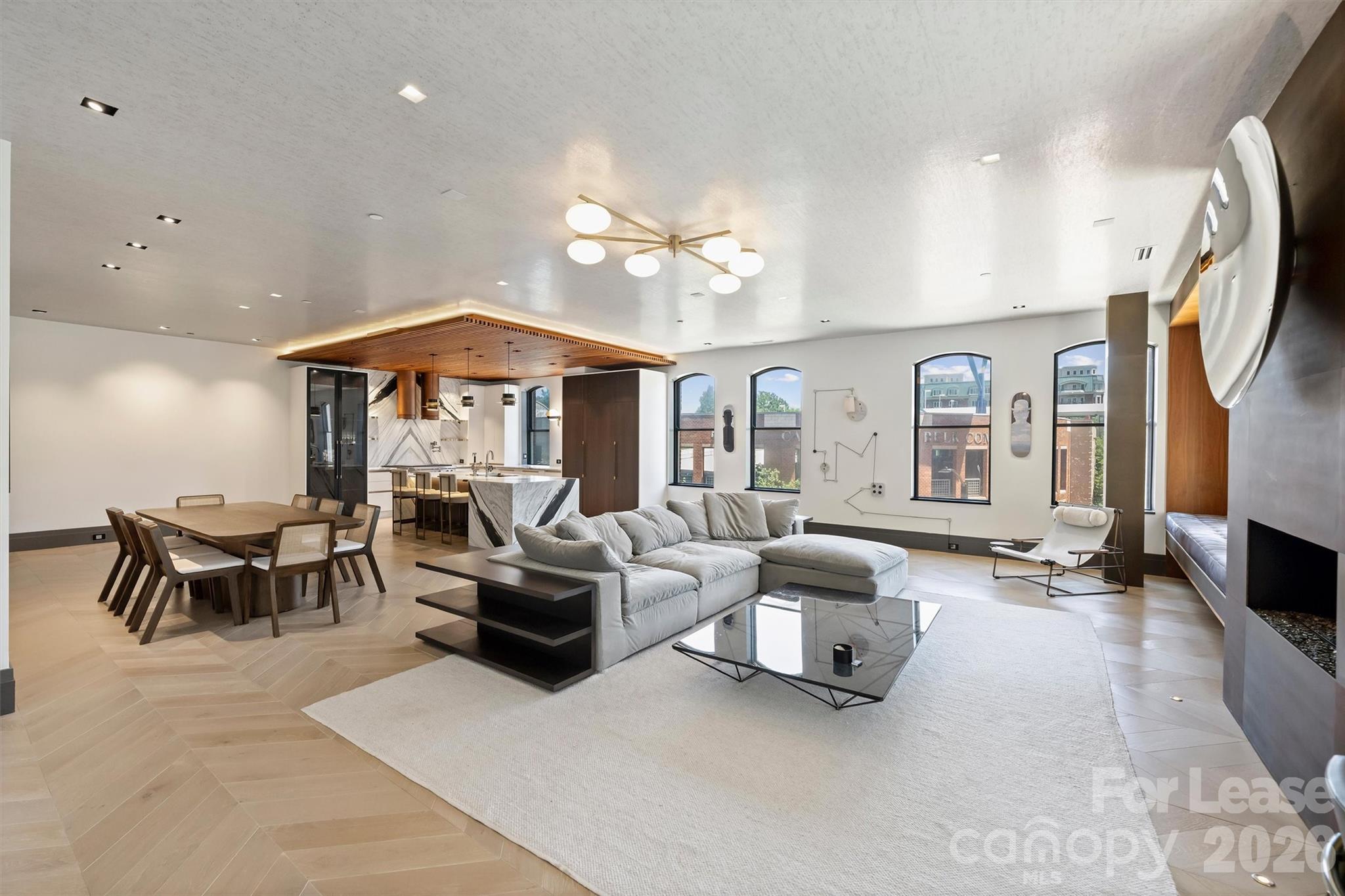 229 N Church Street Unit: 304