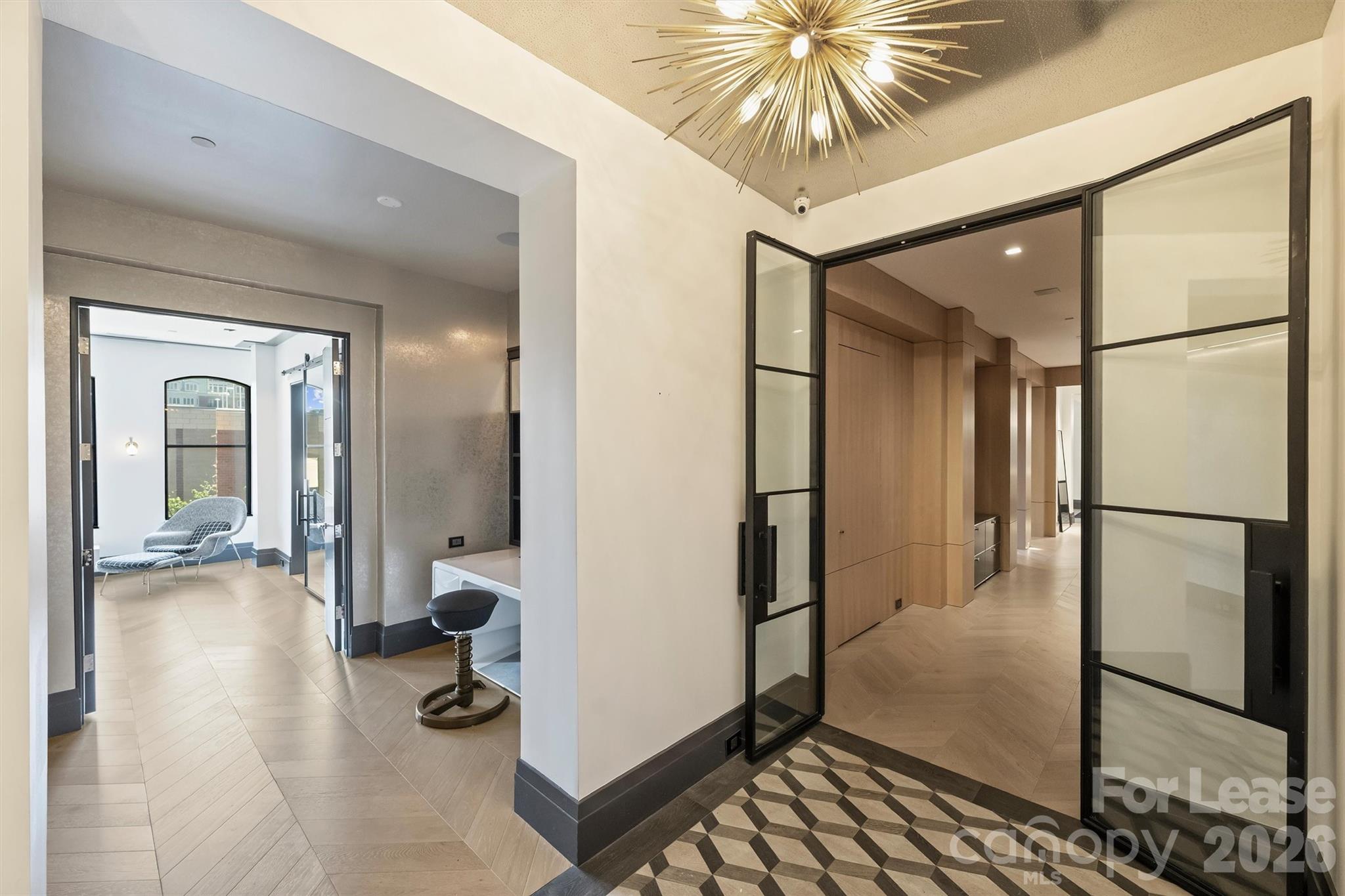 229 N Church Street Unit: 304