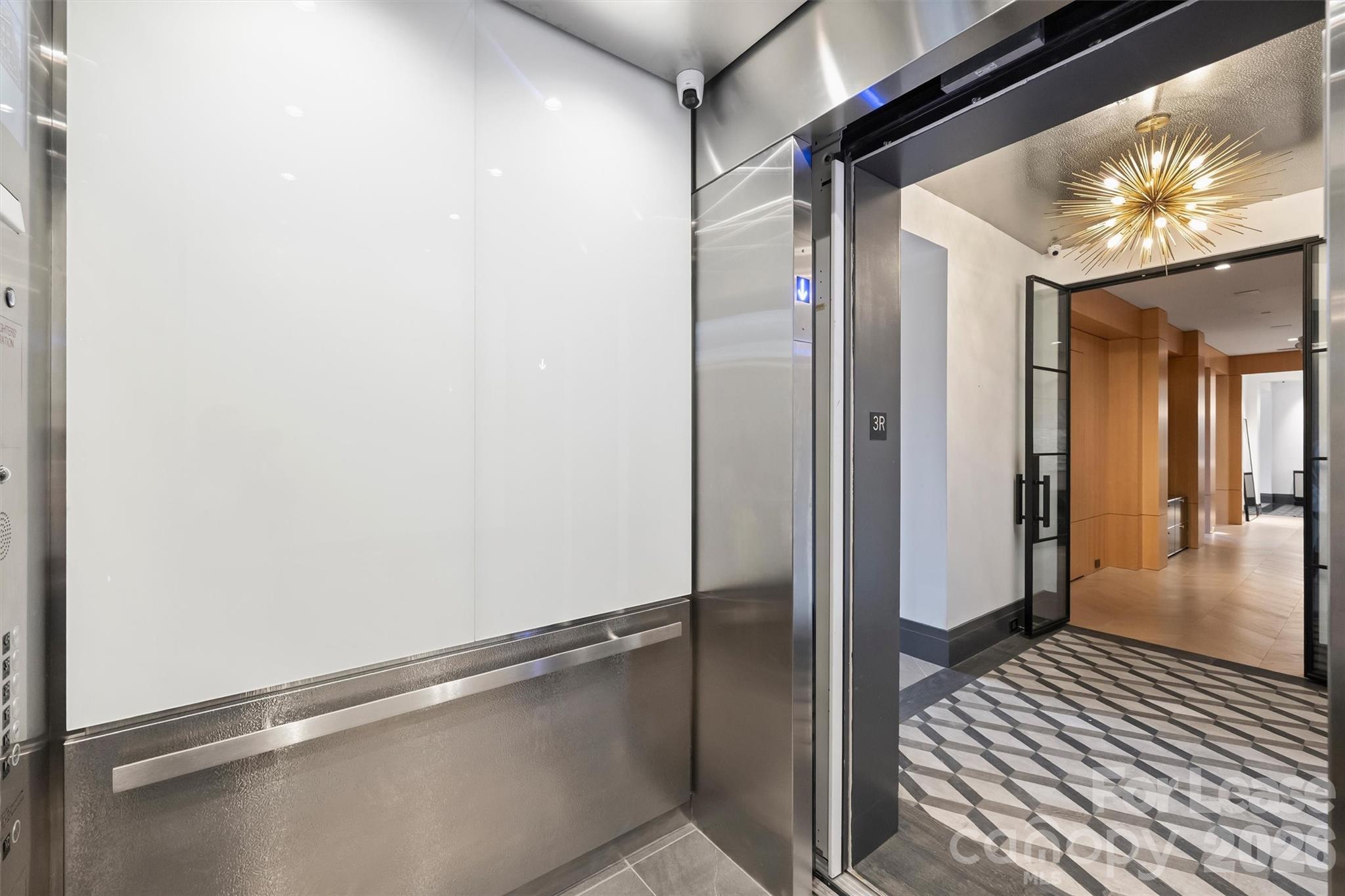 229 N Church Street Unit: 304