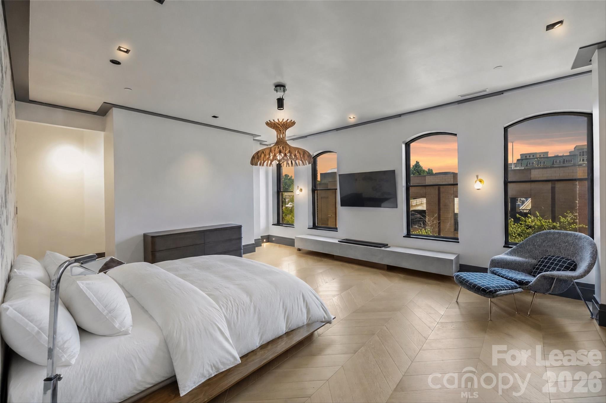 229 N Church Street Unit: 304