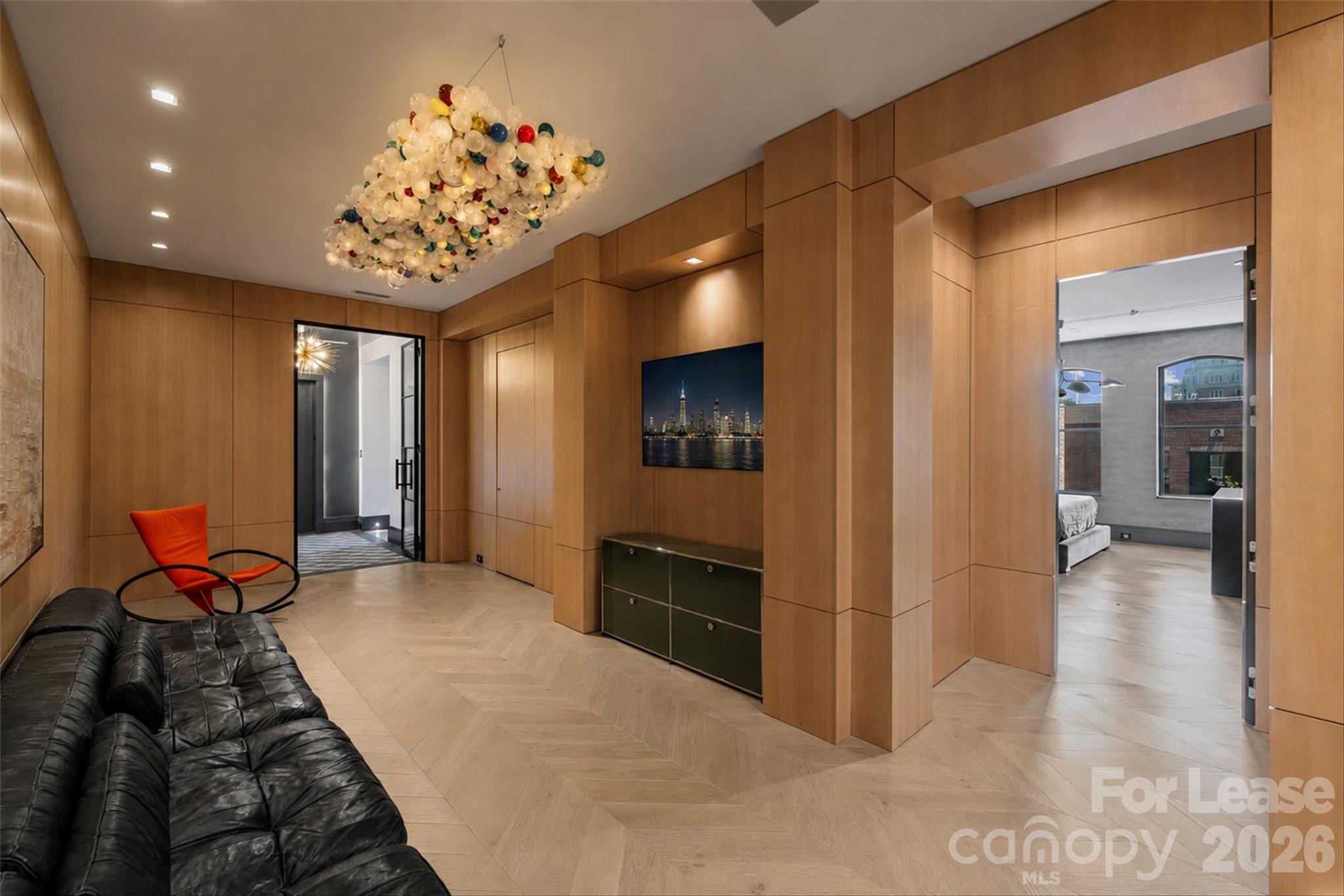 229 N Church Street Unit: 304
