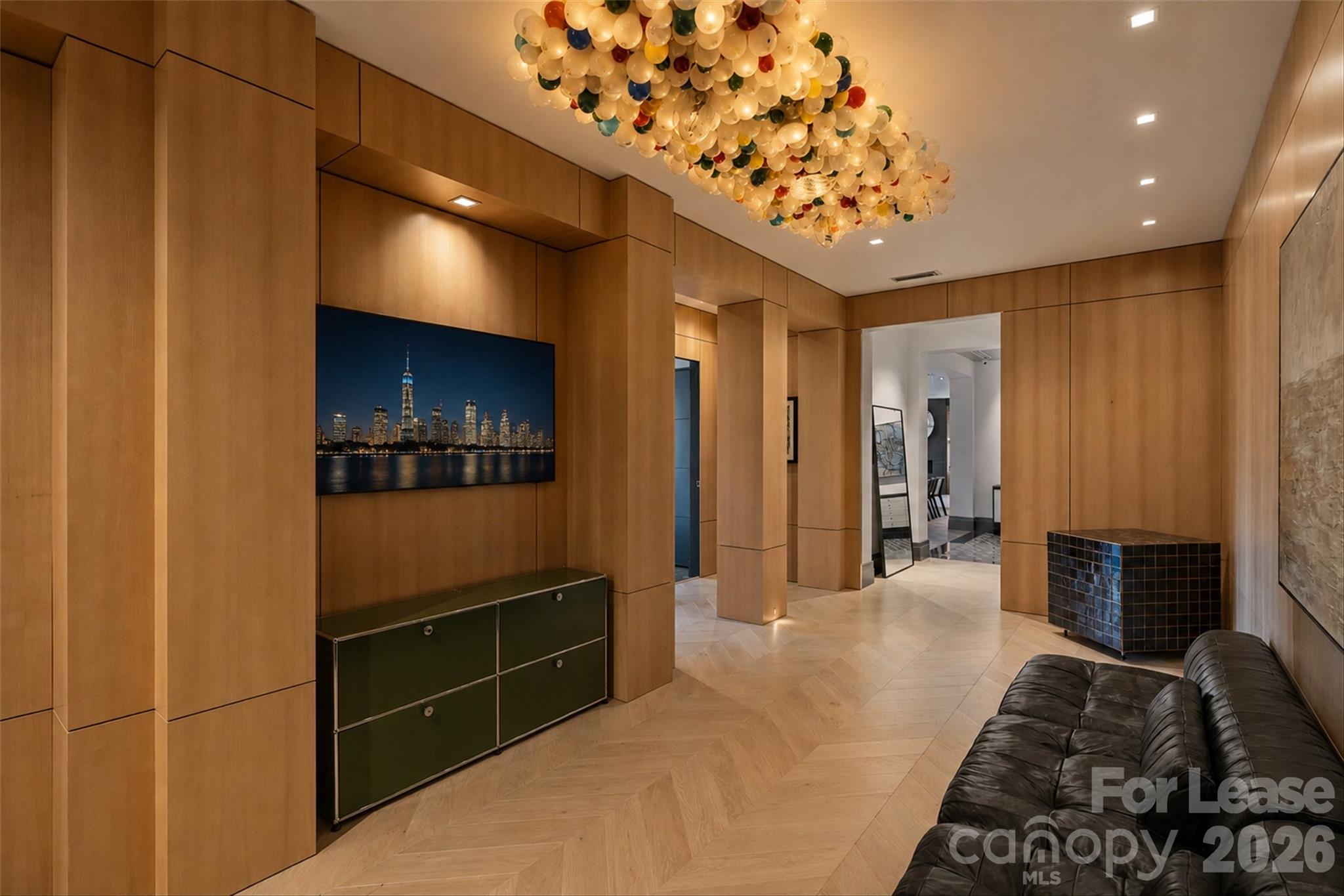 229 N Church Street Unit: 304