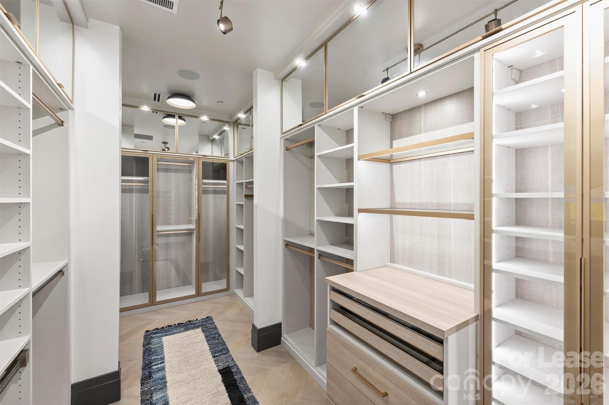 229 N Church Street Unit: 304