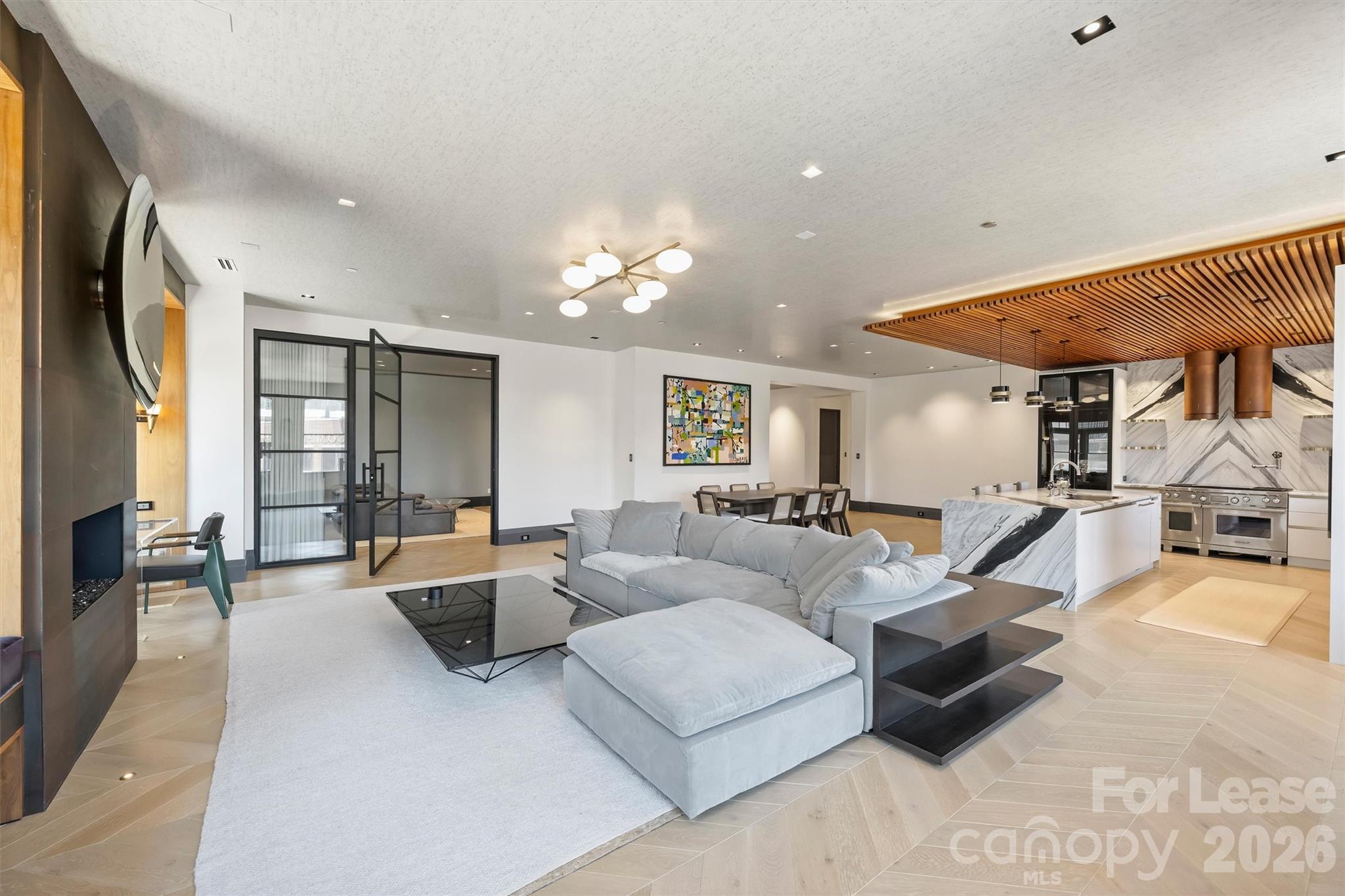229 N Church Street Unit: 304