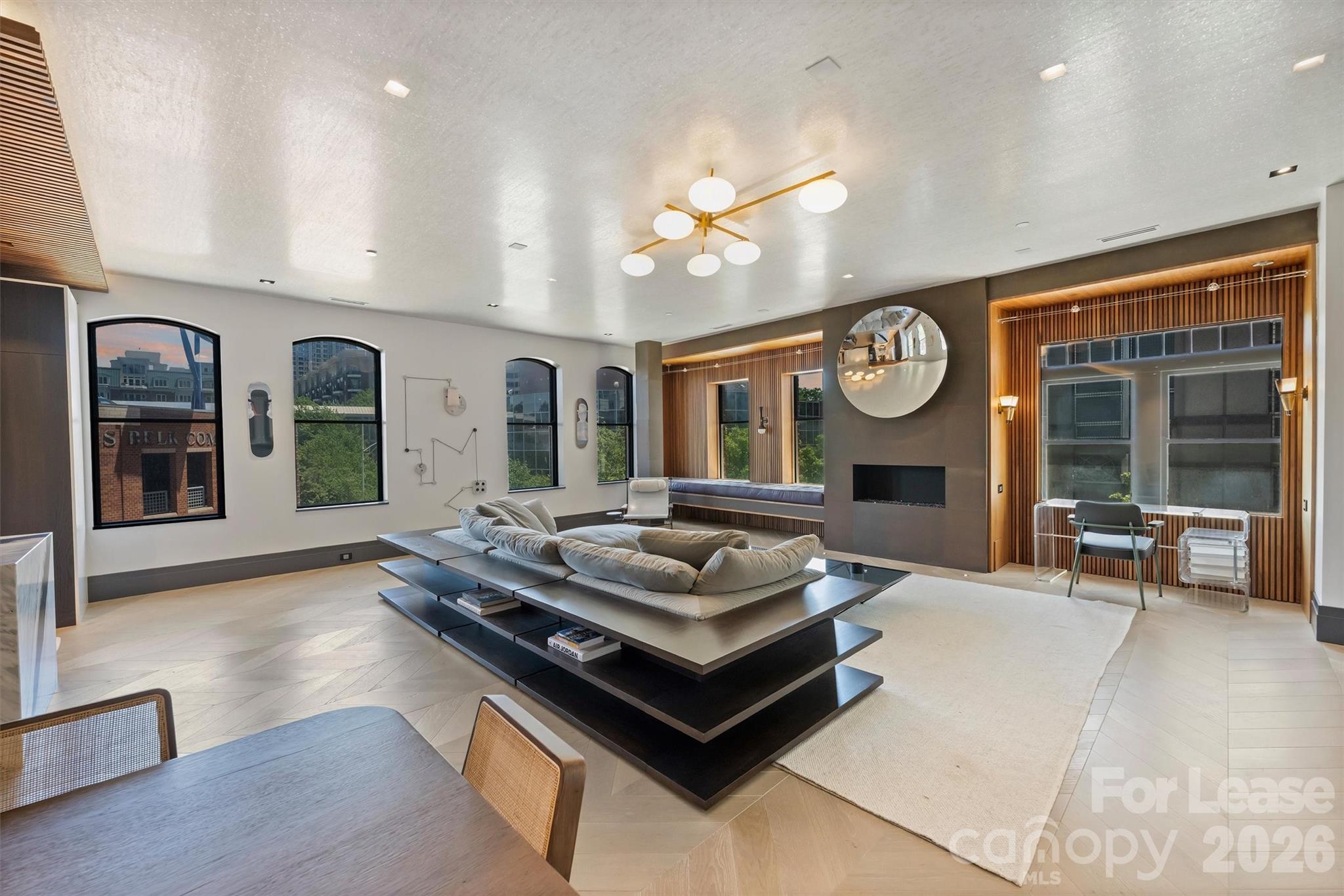 229 N Church Street Unit: 304