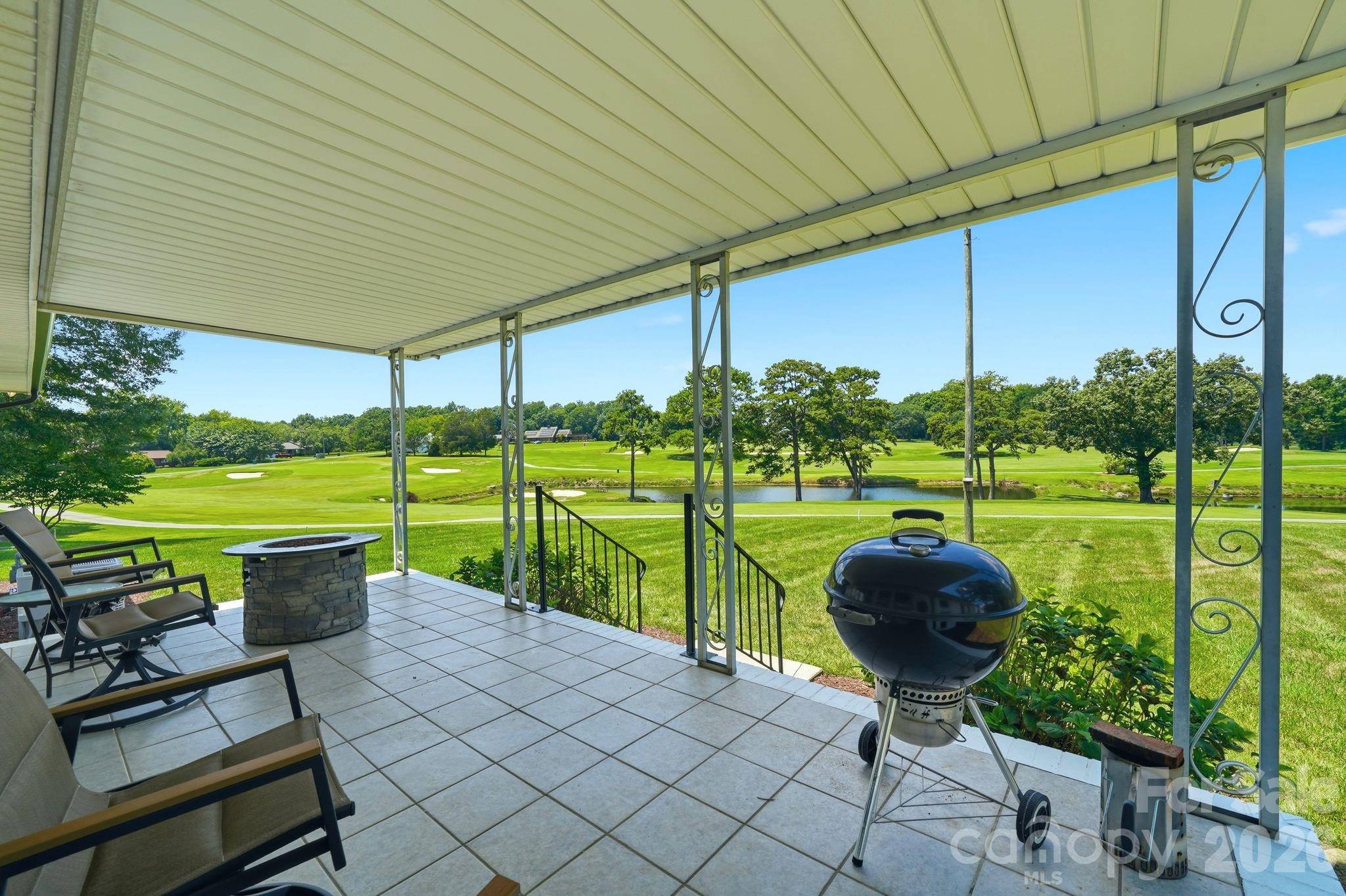 1335 Stoneyridge Drive