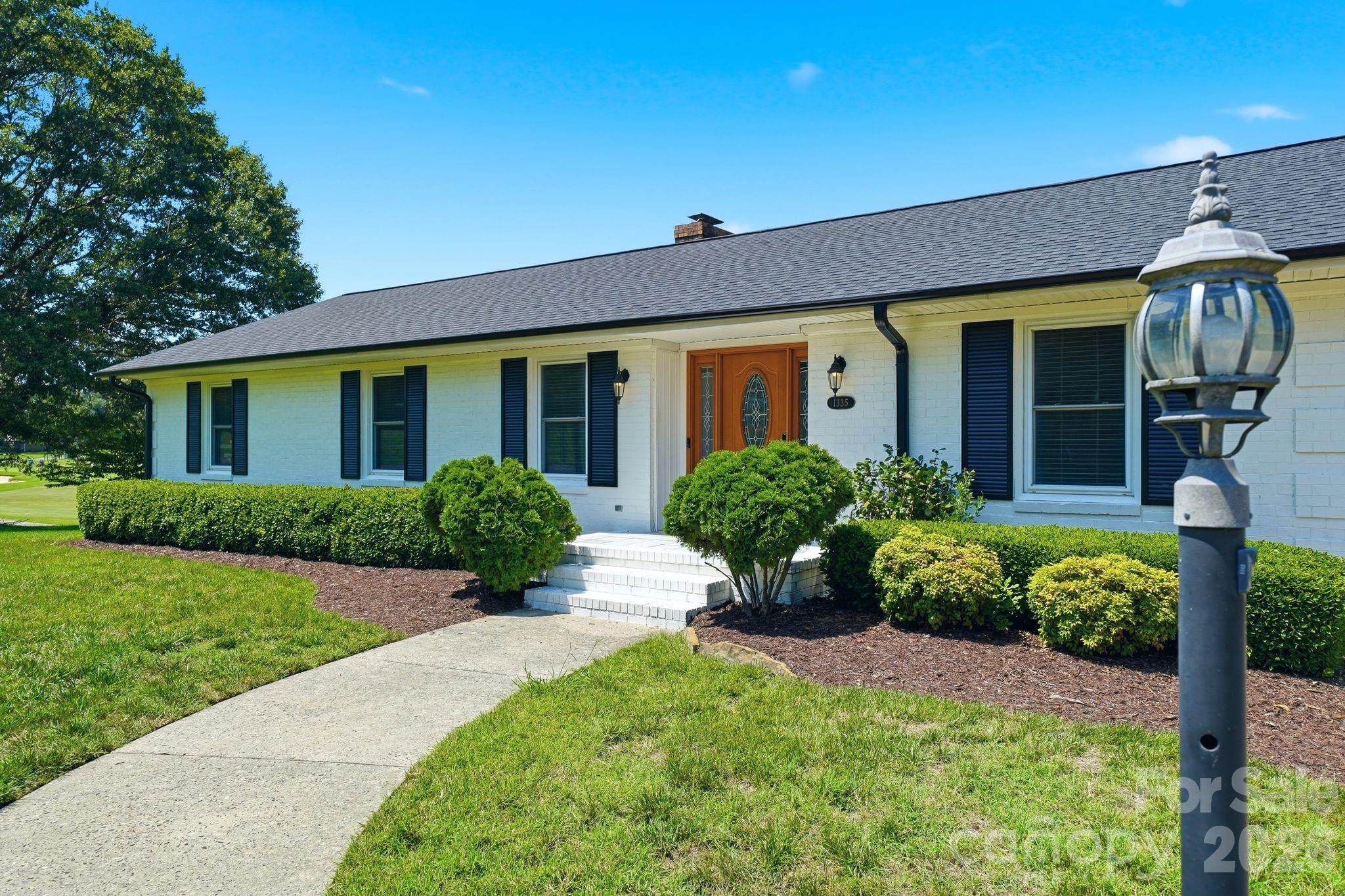 1335 Stoneyridge Drive