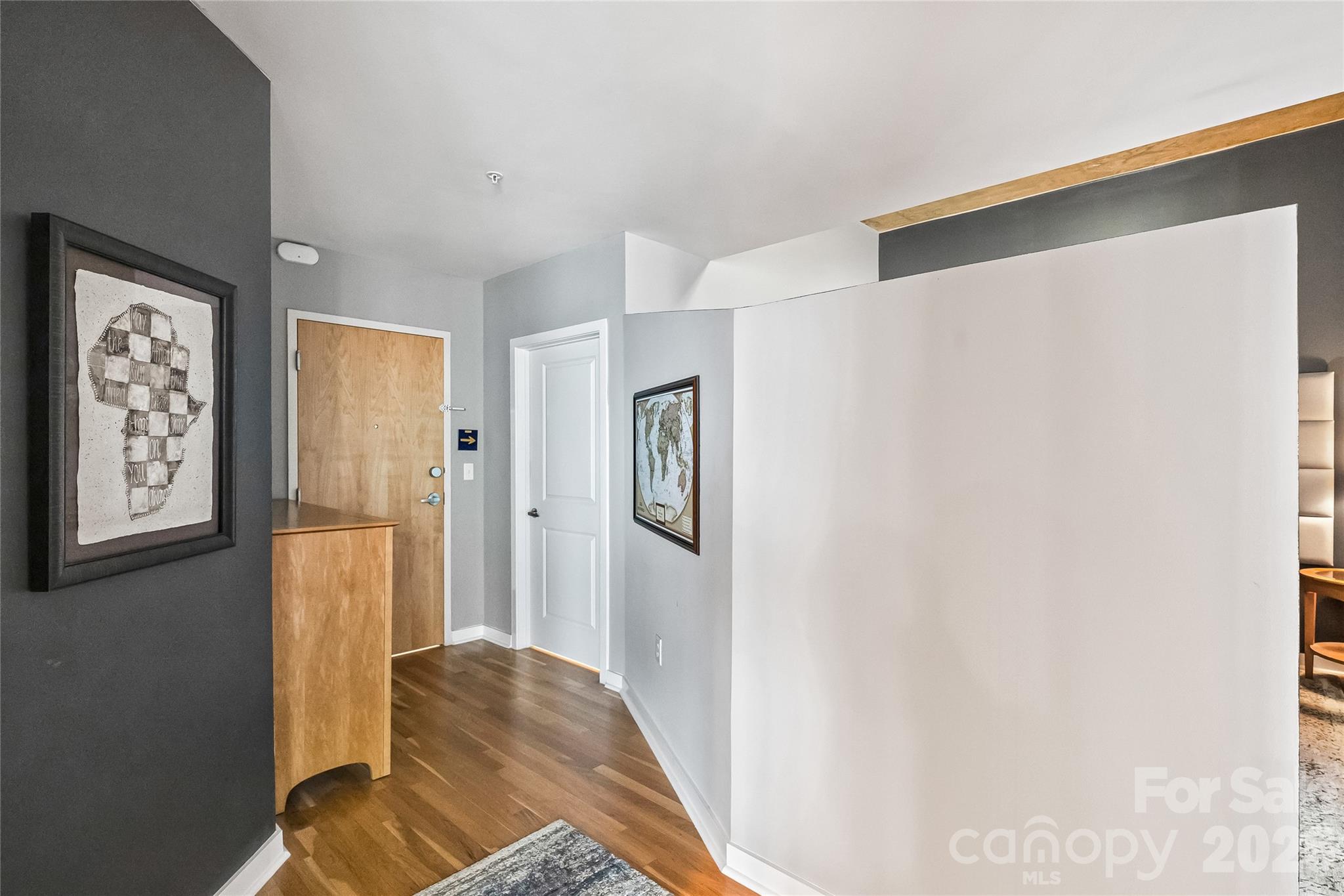 210 N Church Street Unit: 3403
