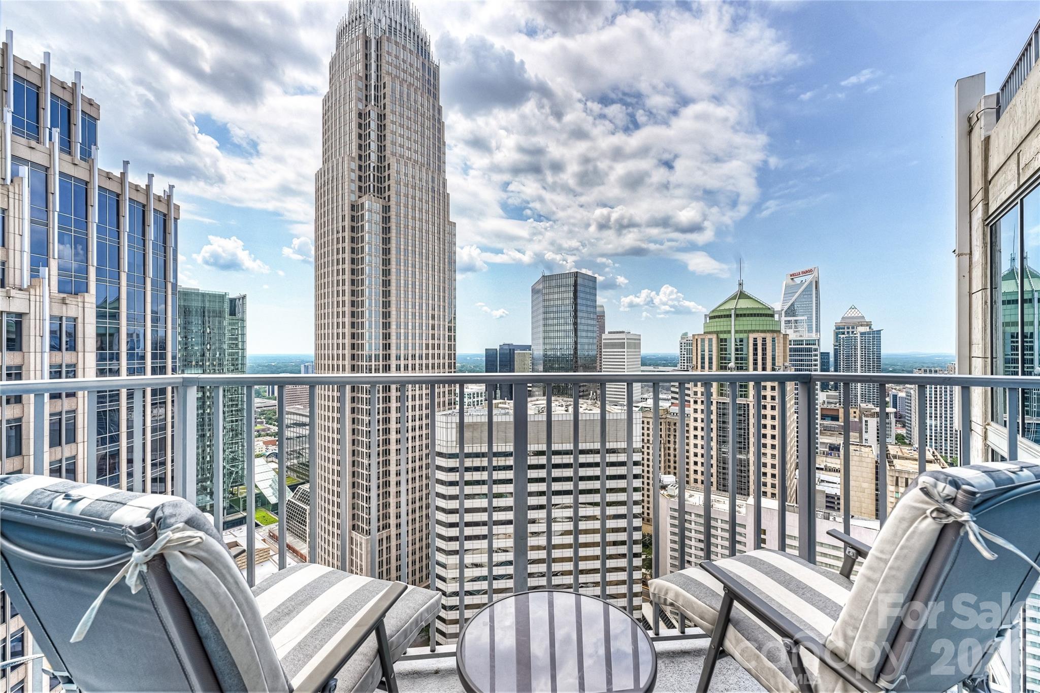 210 N Church Street Unit: 3403