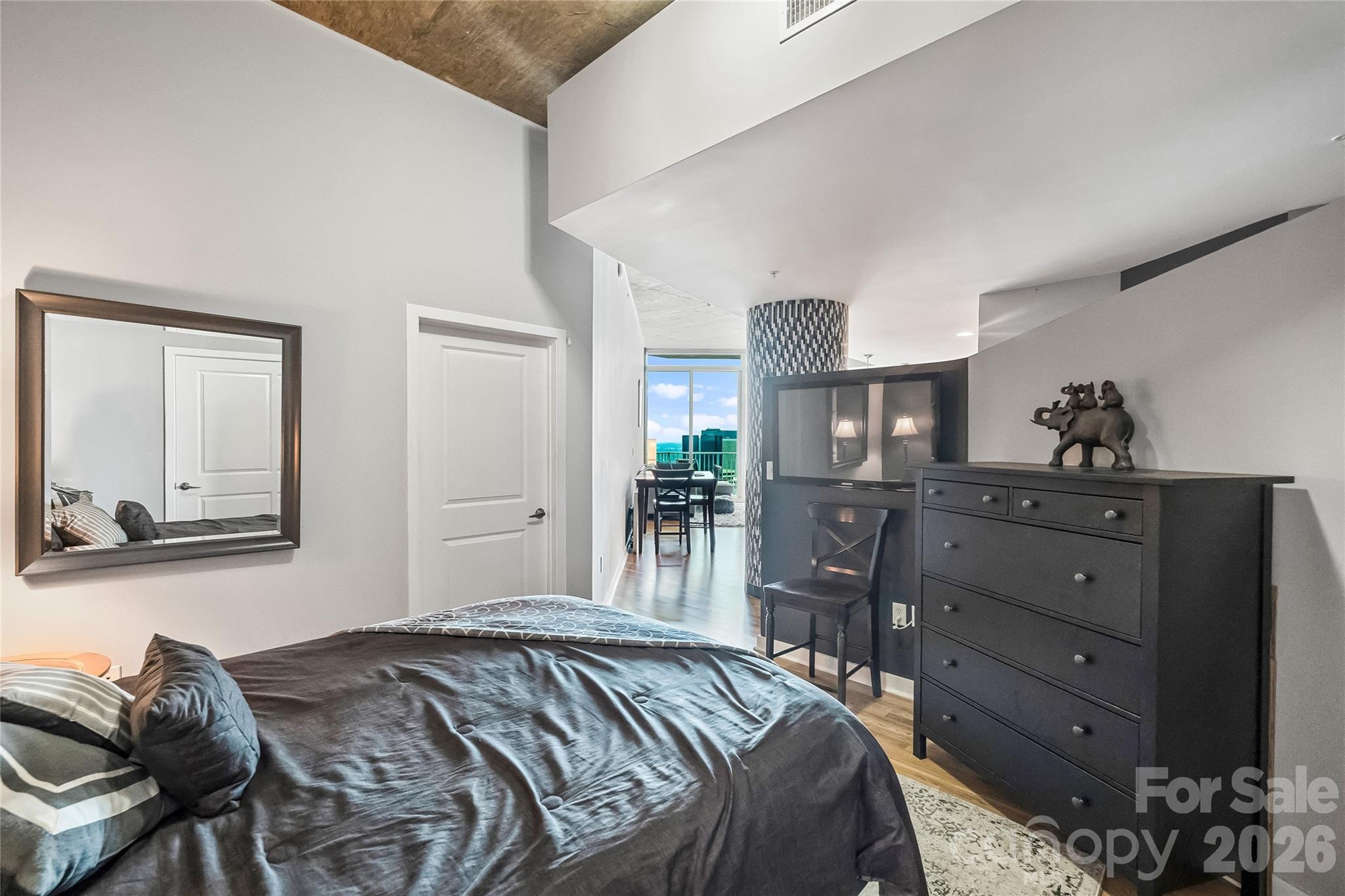 210 N Church Street Unit: 3403