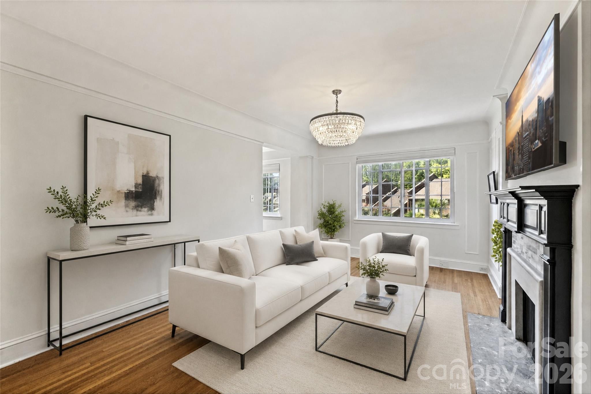 301 W 10th Street Unit: 308