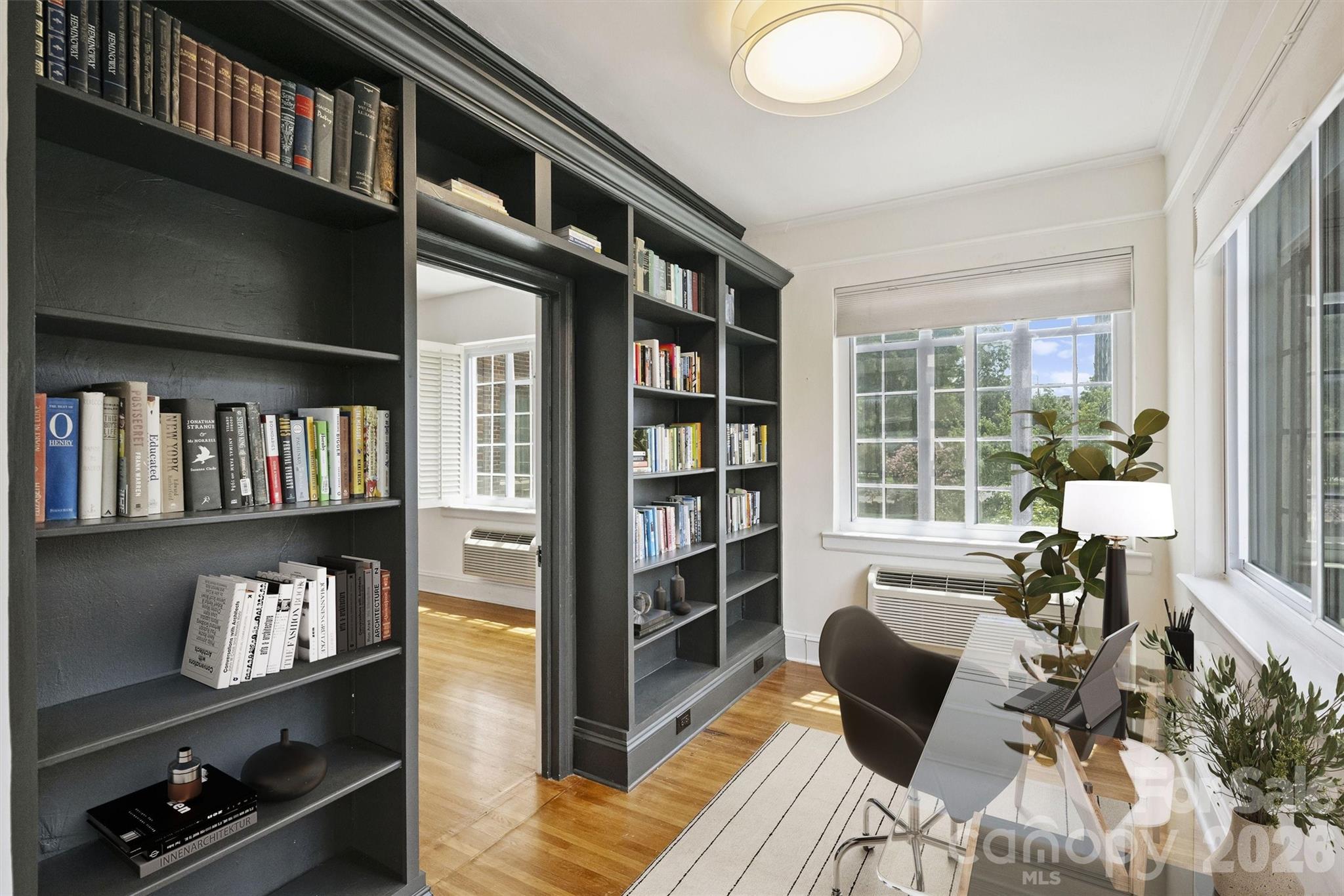 301 W 10th Street Unit: 308