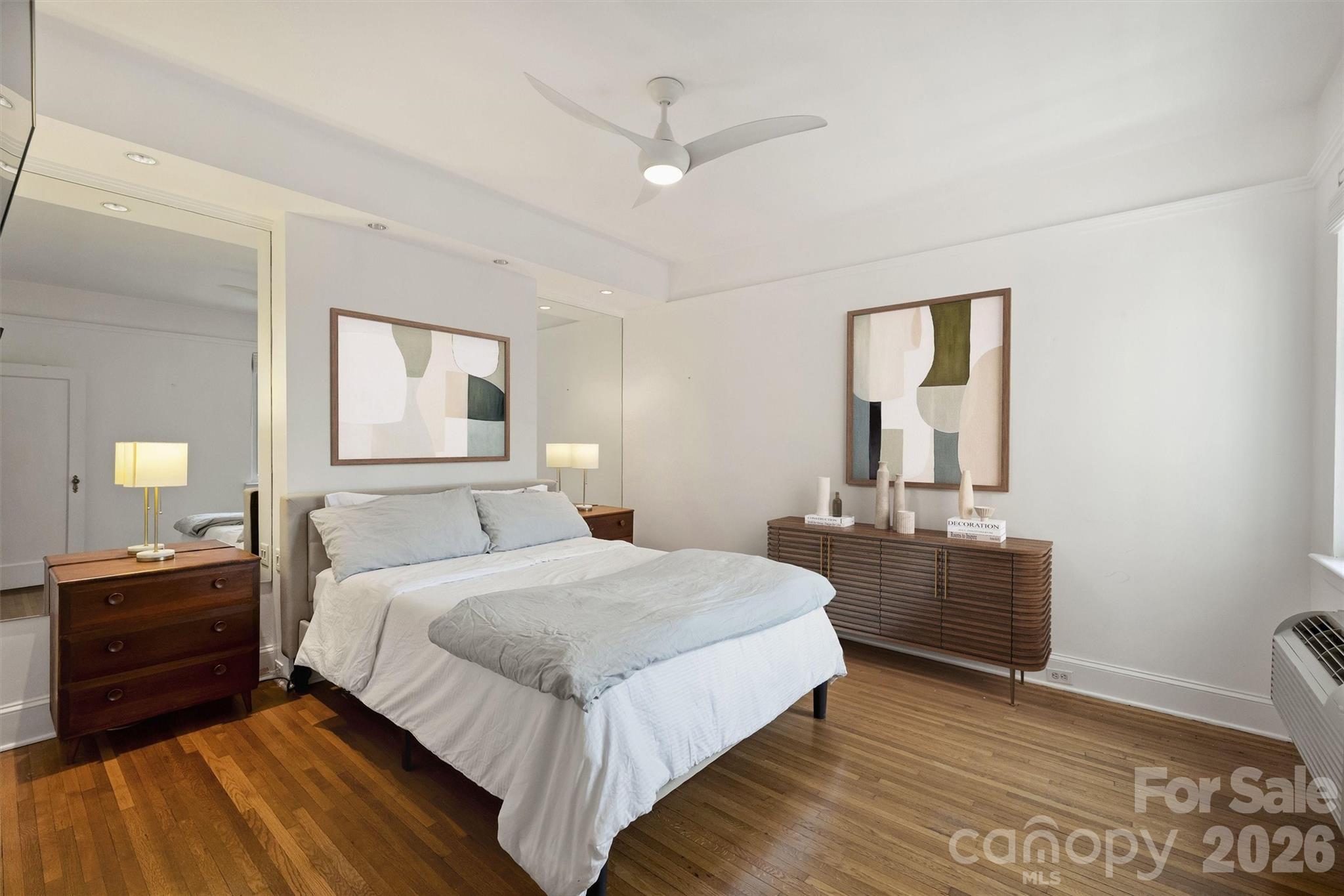 301 W 10th Street Unit: 308