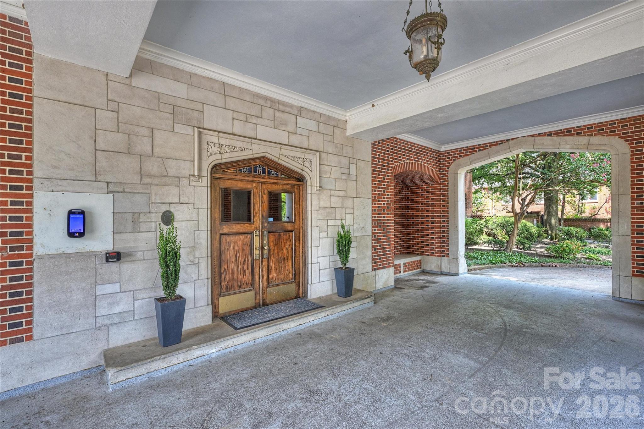 301 W 10th Street Unit: 308
