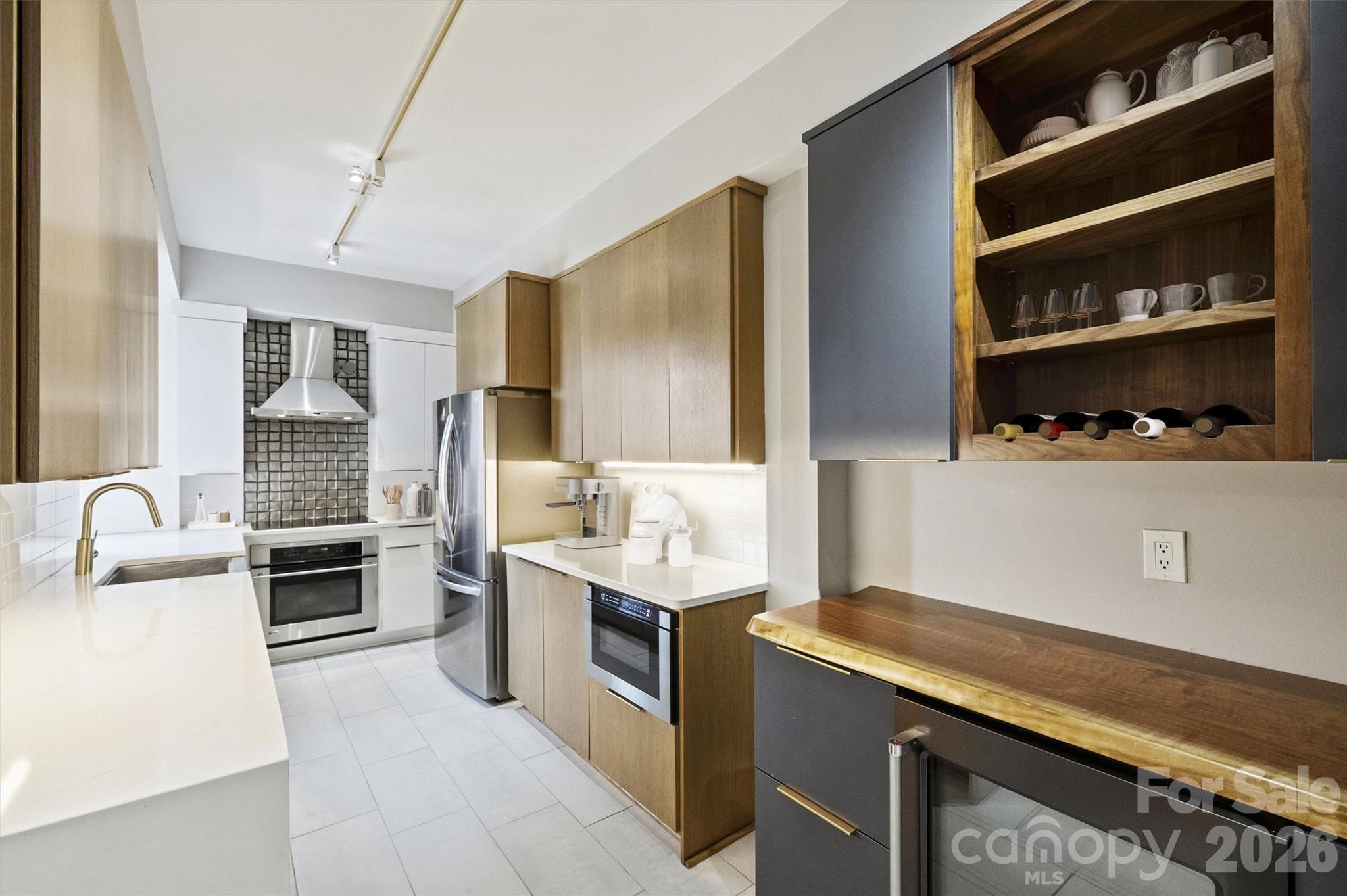 301 W 10th Street Unit: 308