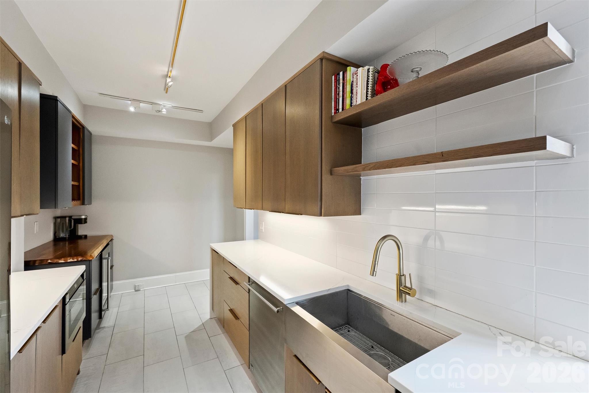 301 W 10th Street Unit: 308