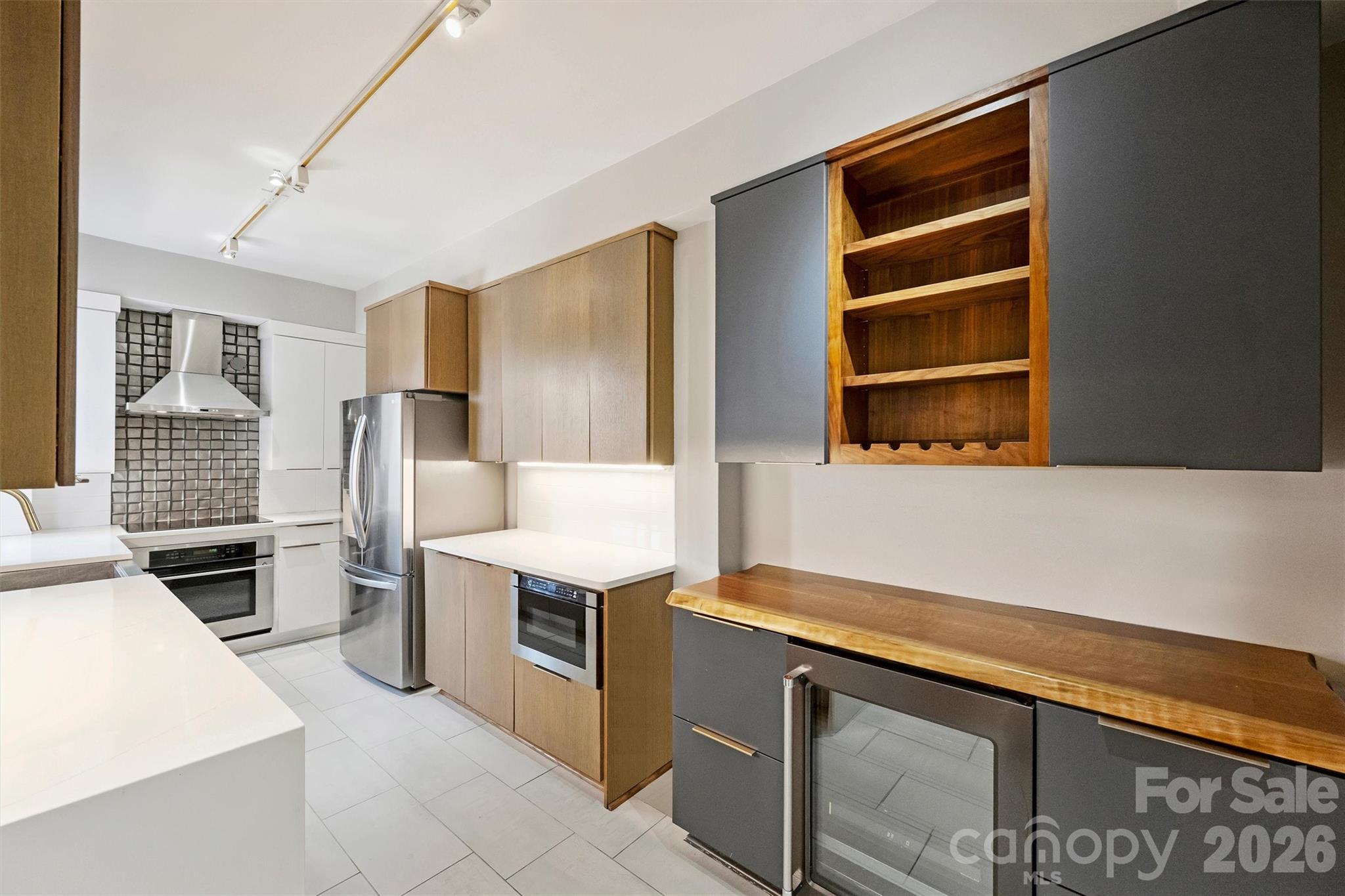 301 W 10th Street Unit: 308