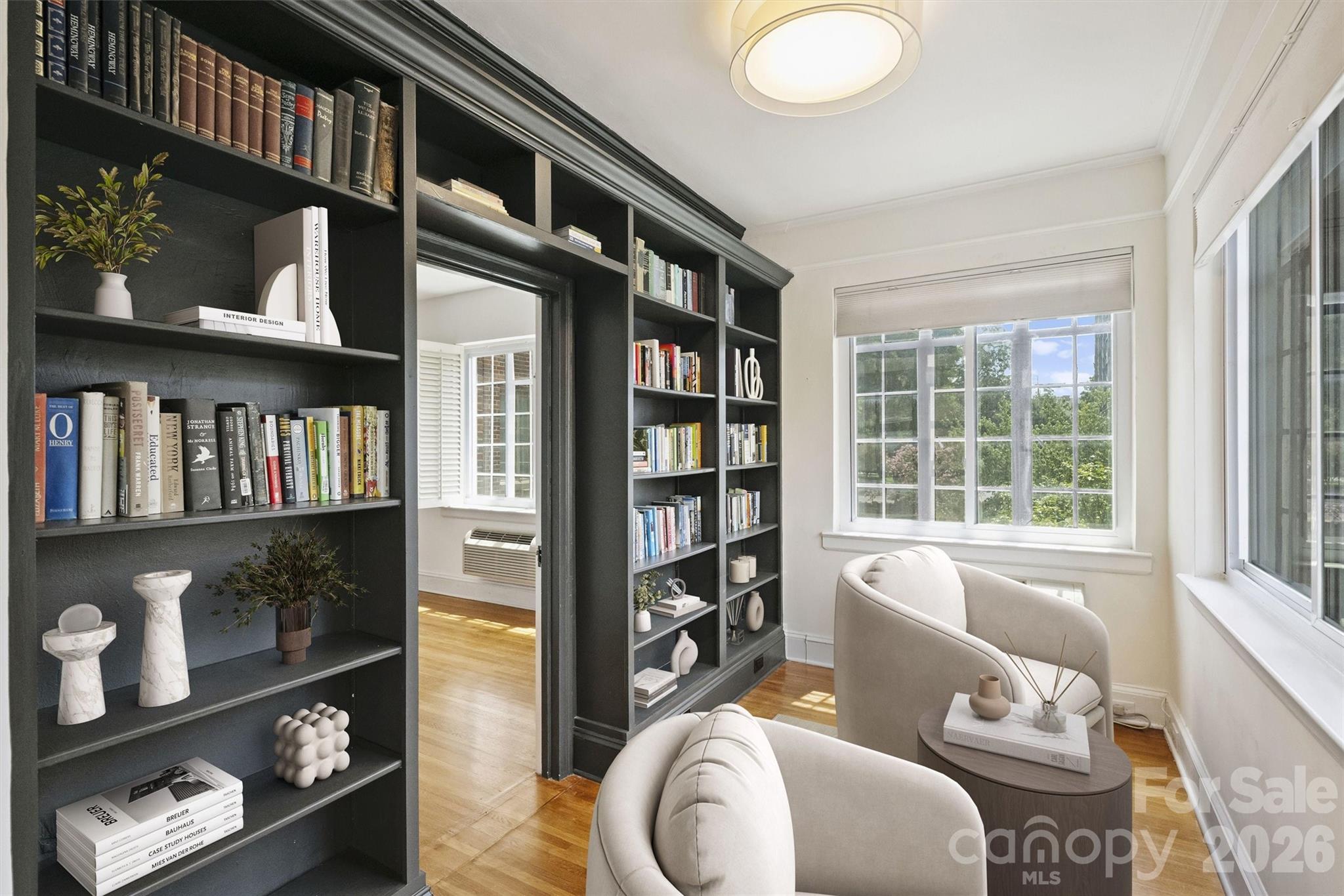 301 W 10th Street Unit: 308
