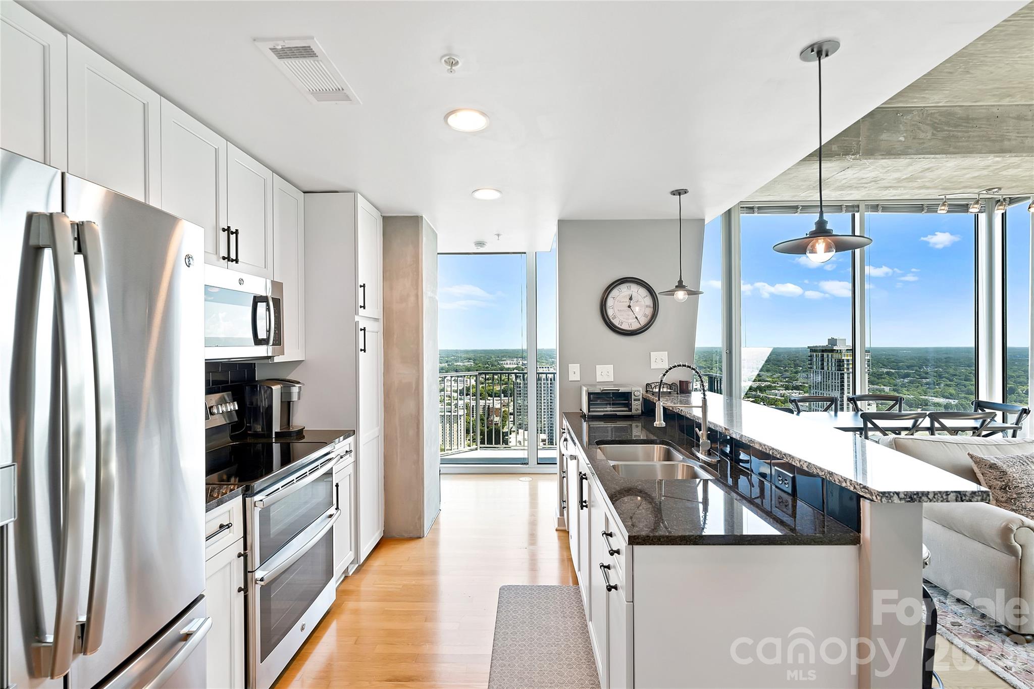 210 N Church Street Unit: 3415