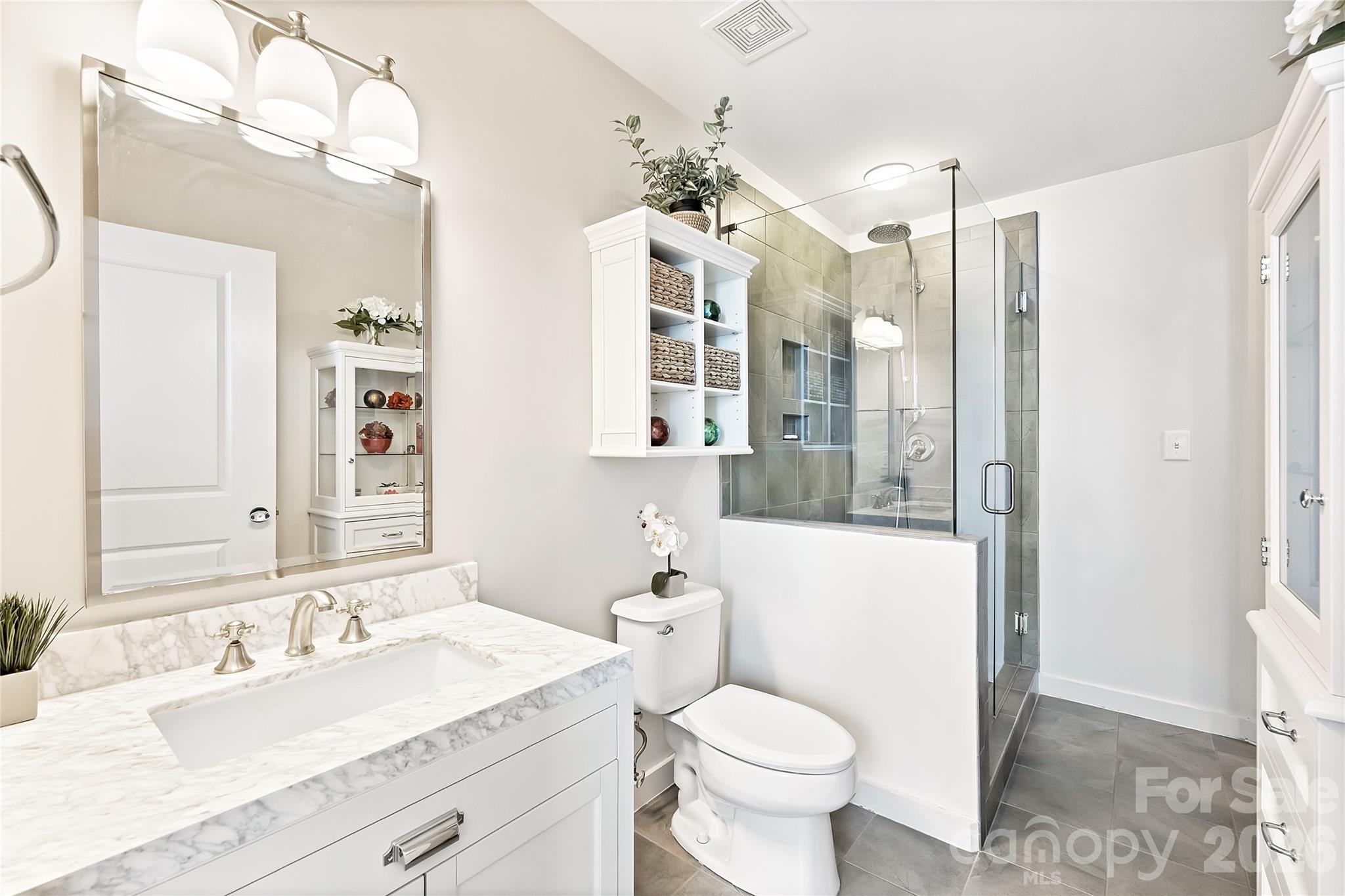 210 N Church Street Unit: 3415