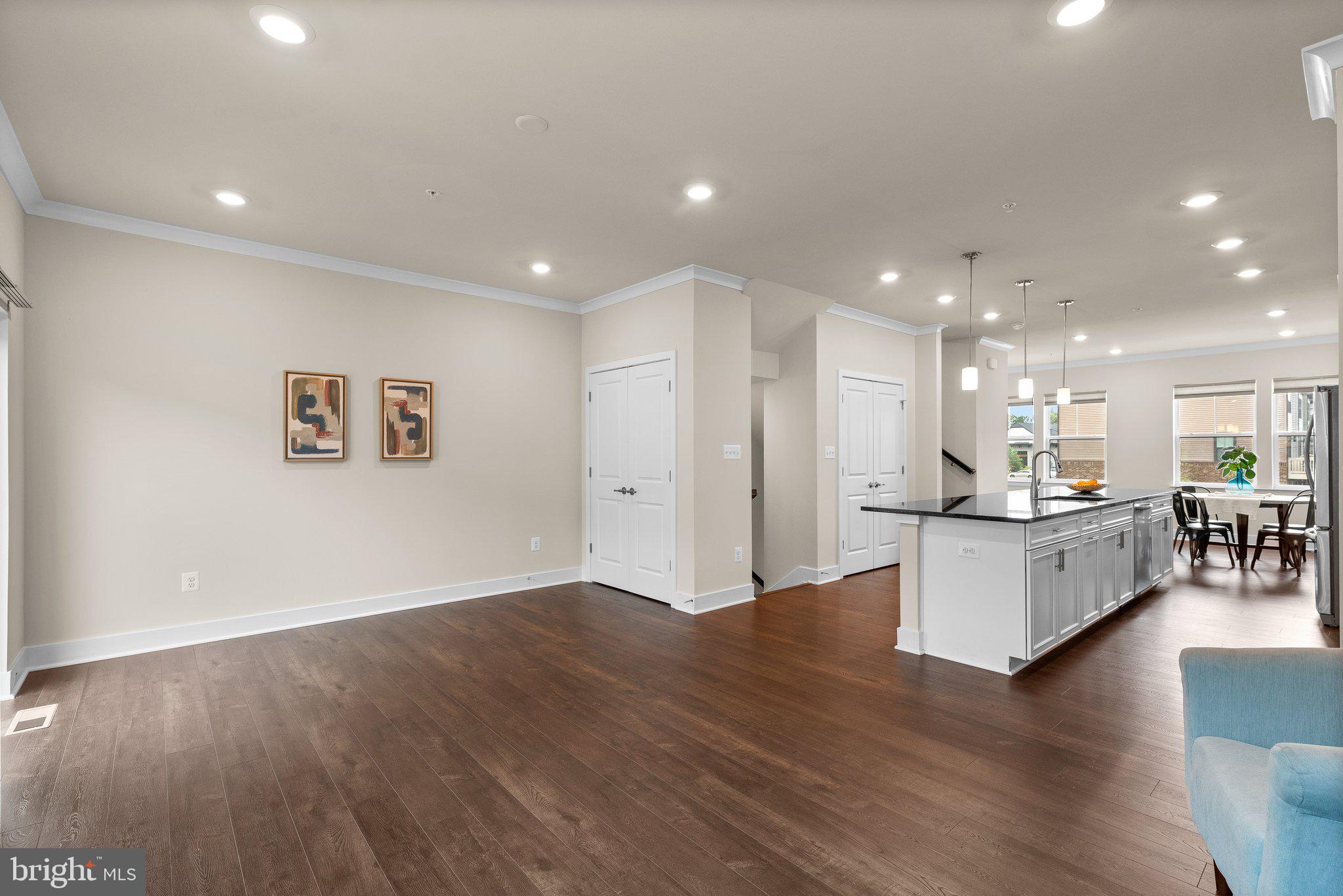 622 Chalcedony Ln