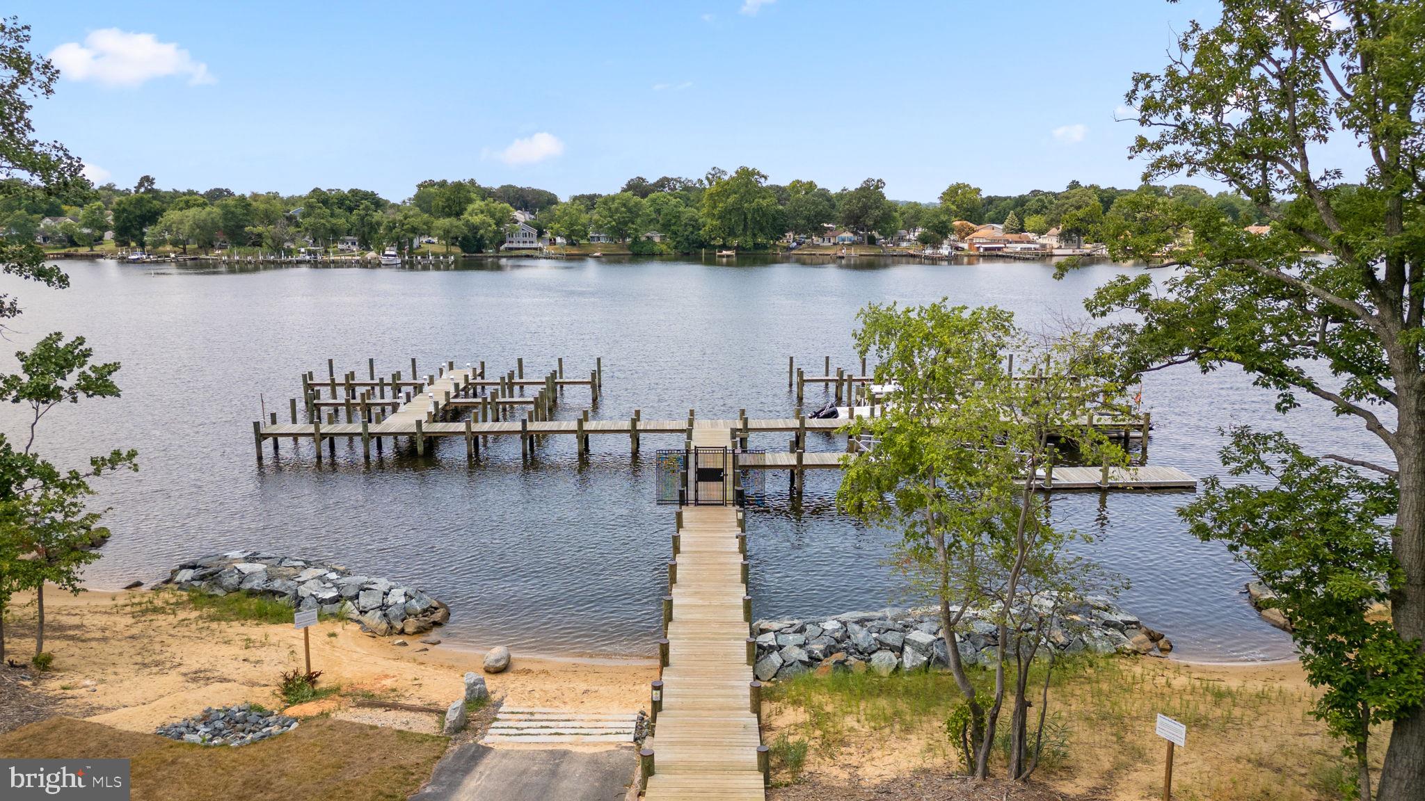 622 Chalcedony Ln