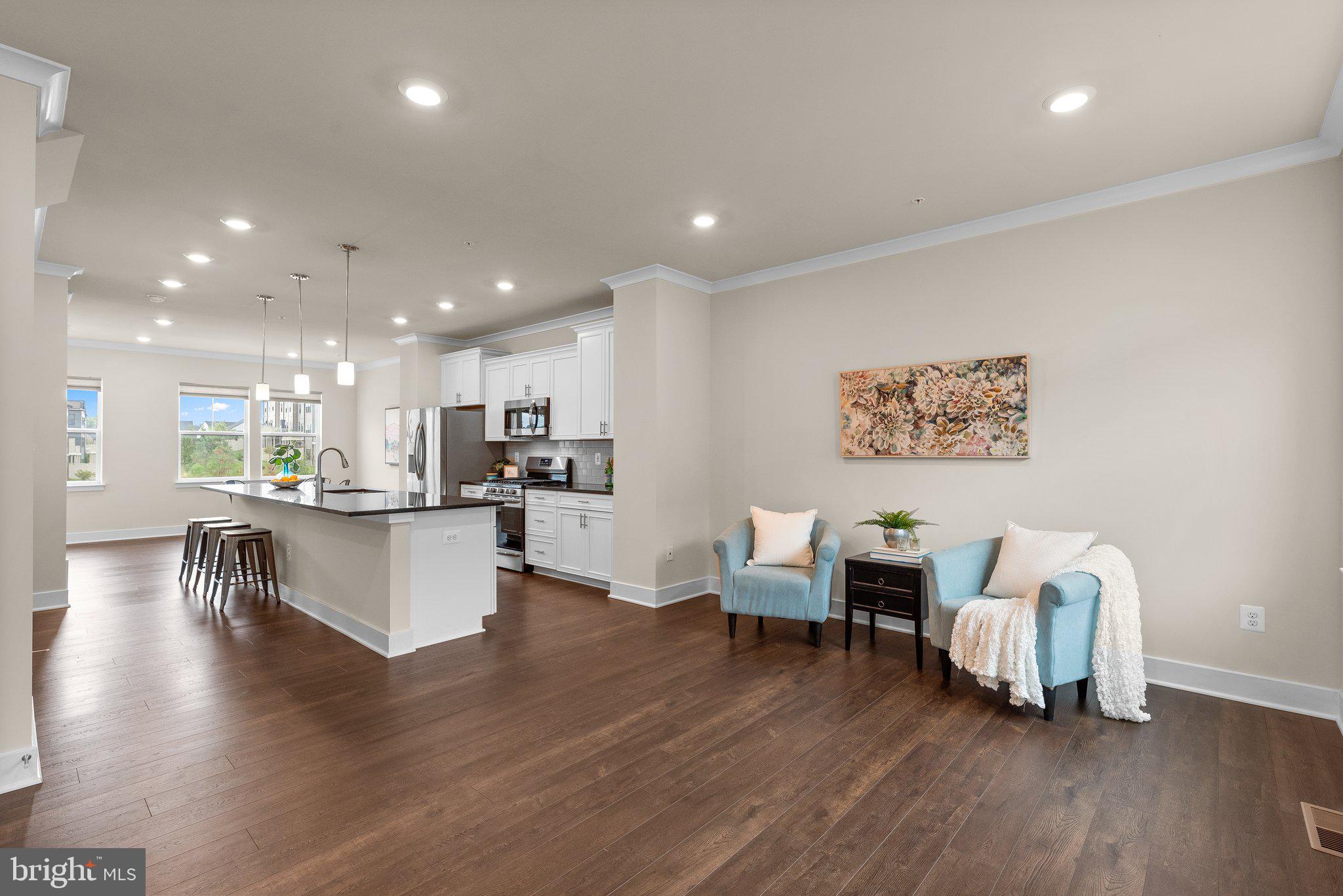 622 Chalcedony Ln