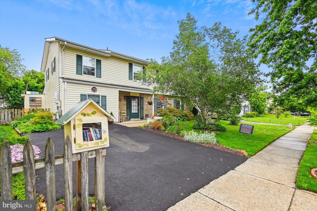 7909 Stone Hearth Rd
