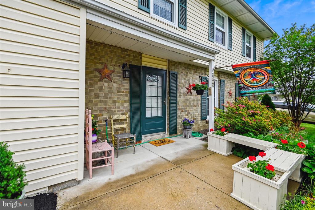 7909 Stone Hearth Rd