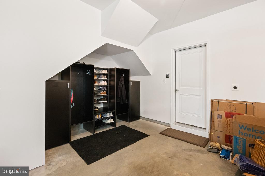 302 Alluvium Dr