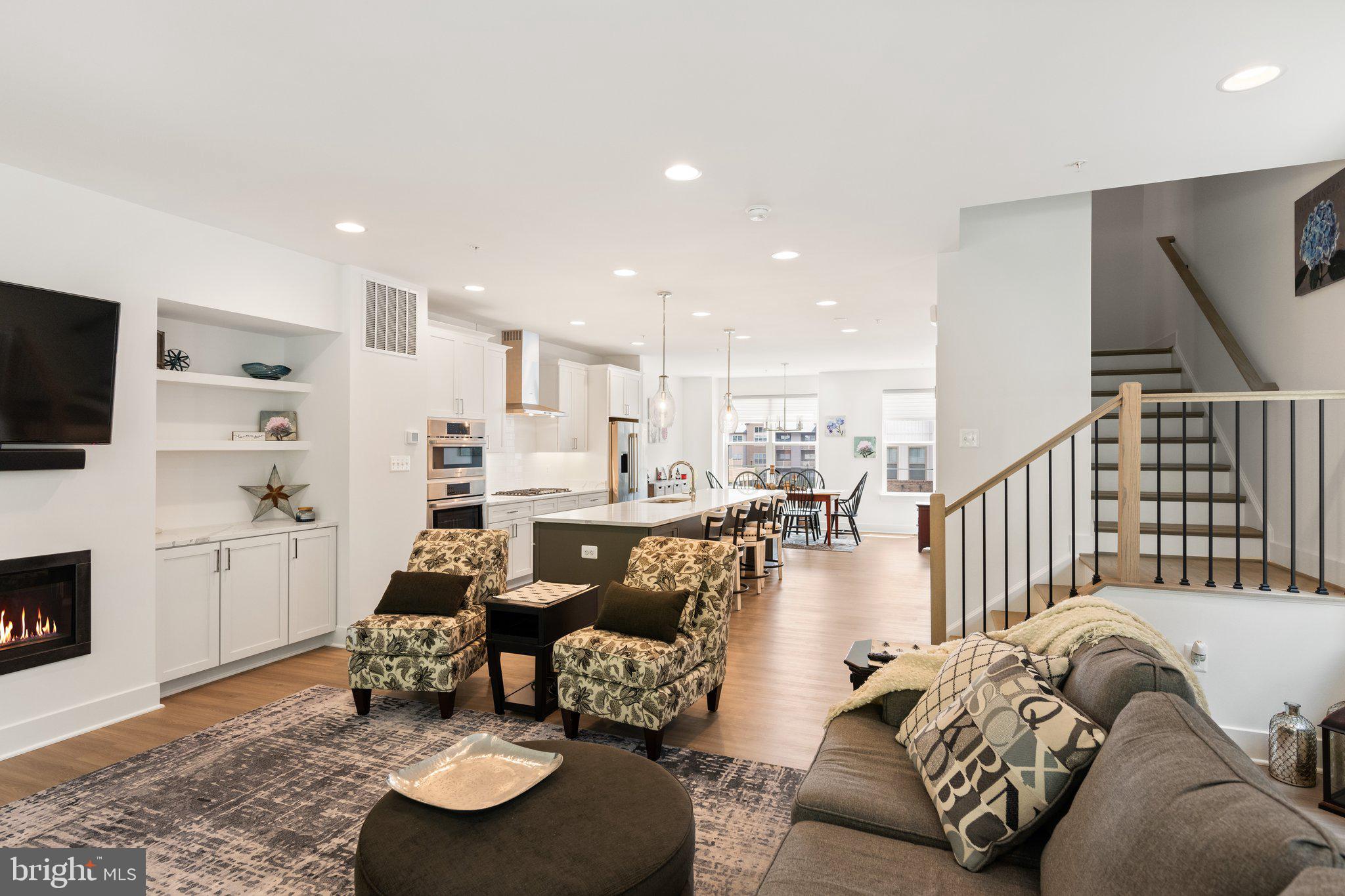 302 Alluvium Dr