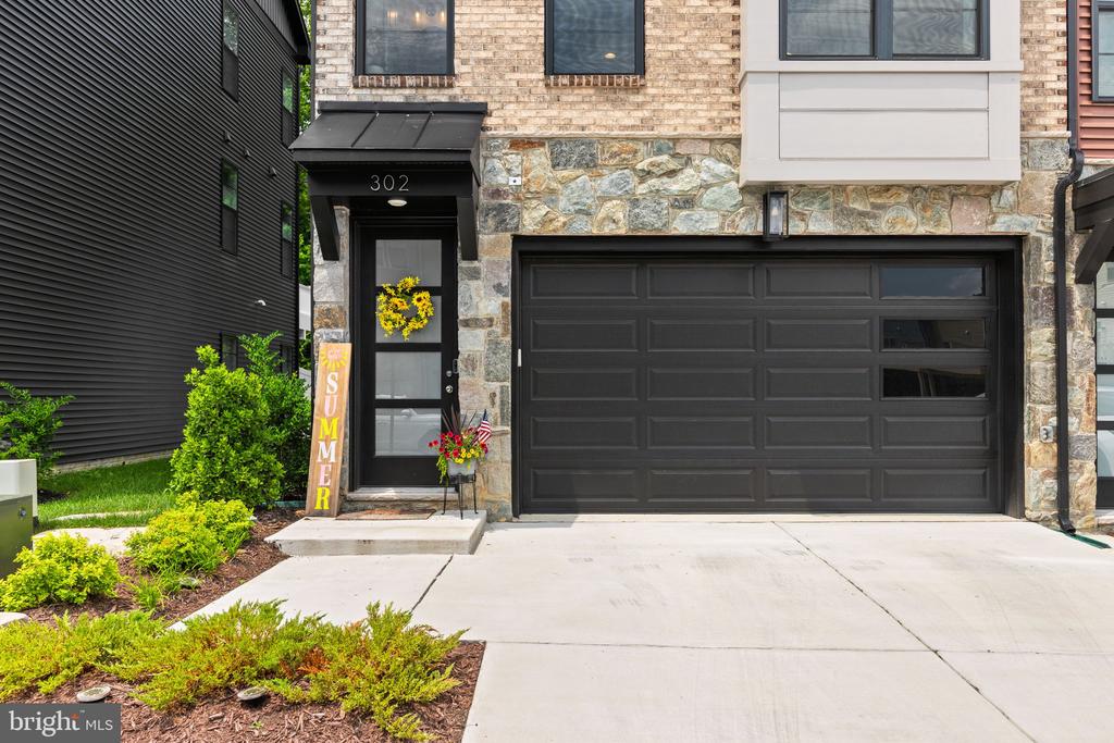302 Alluvium Dr