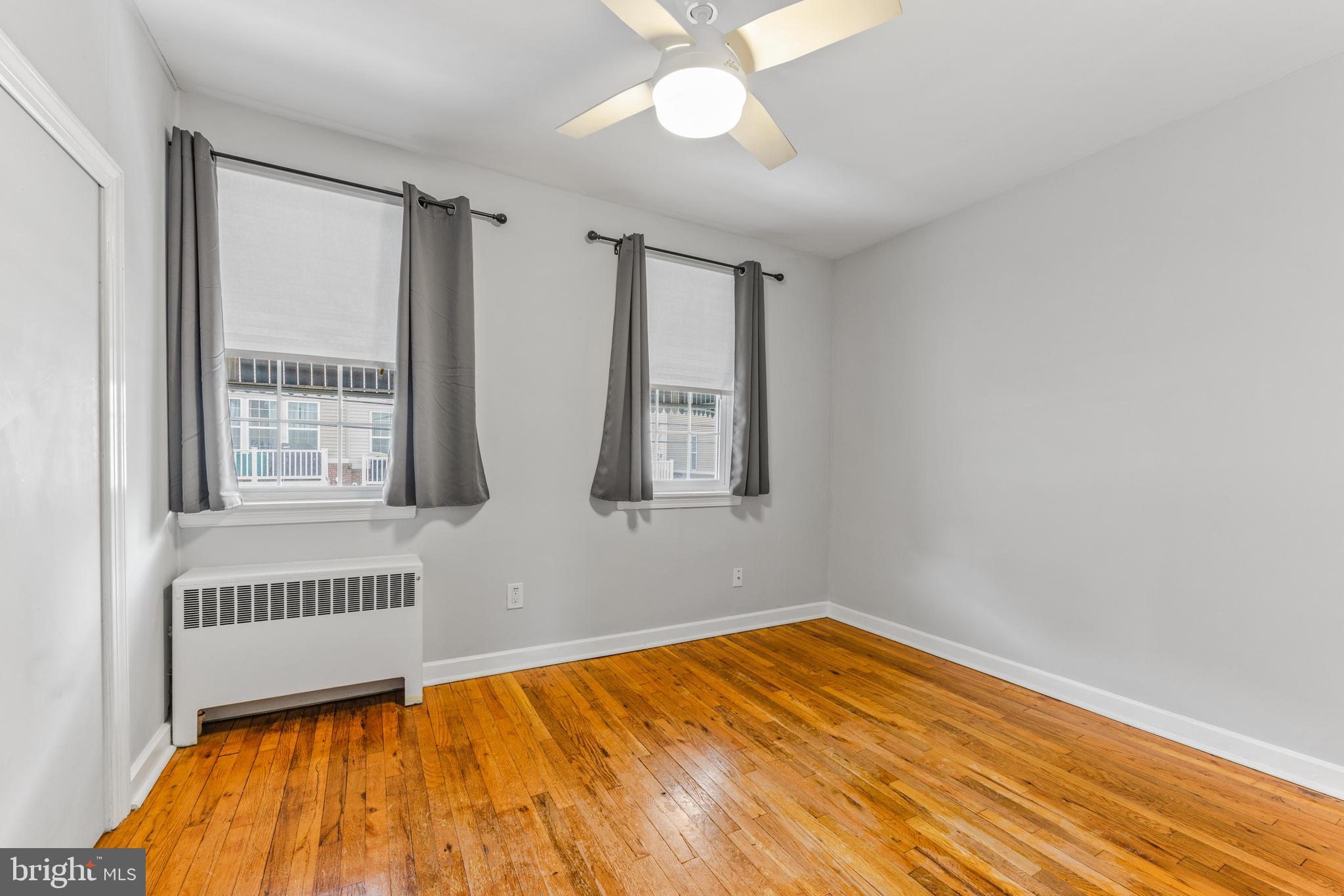 1227 W 37th St