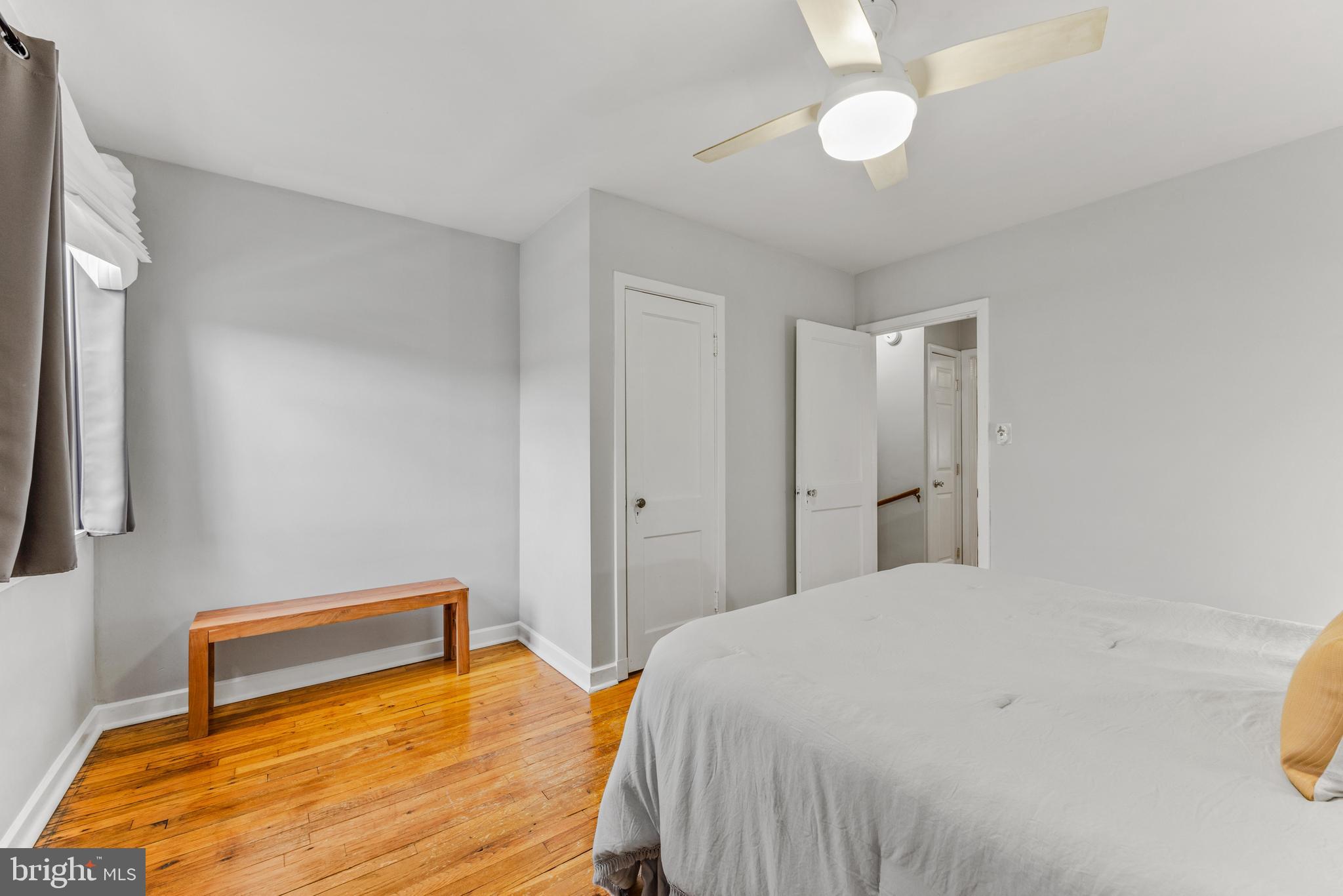 1227 W 37th St