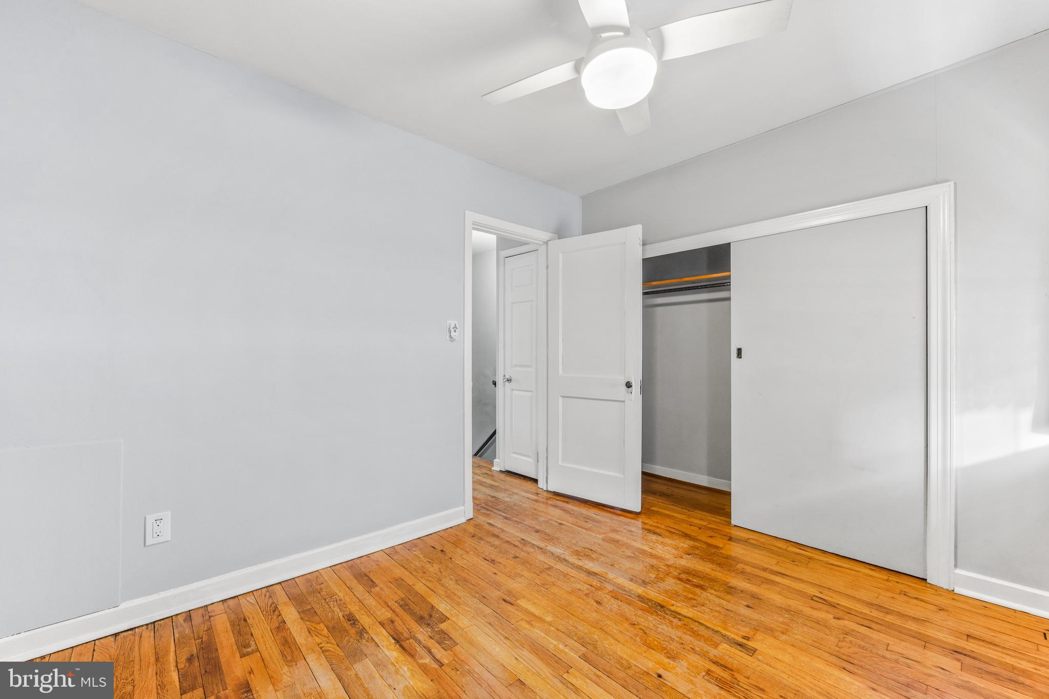 1227 W 37th St