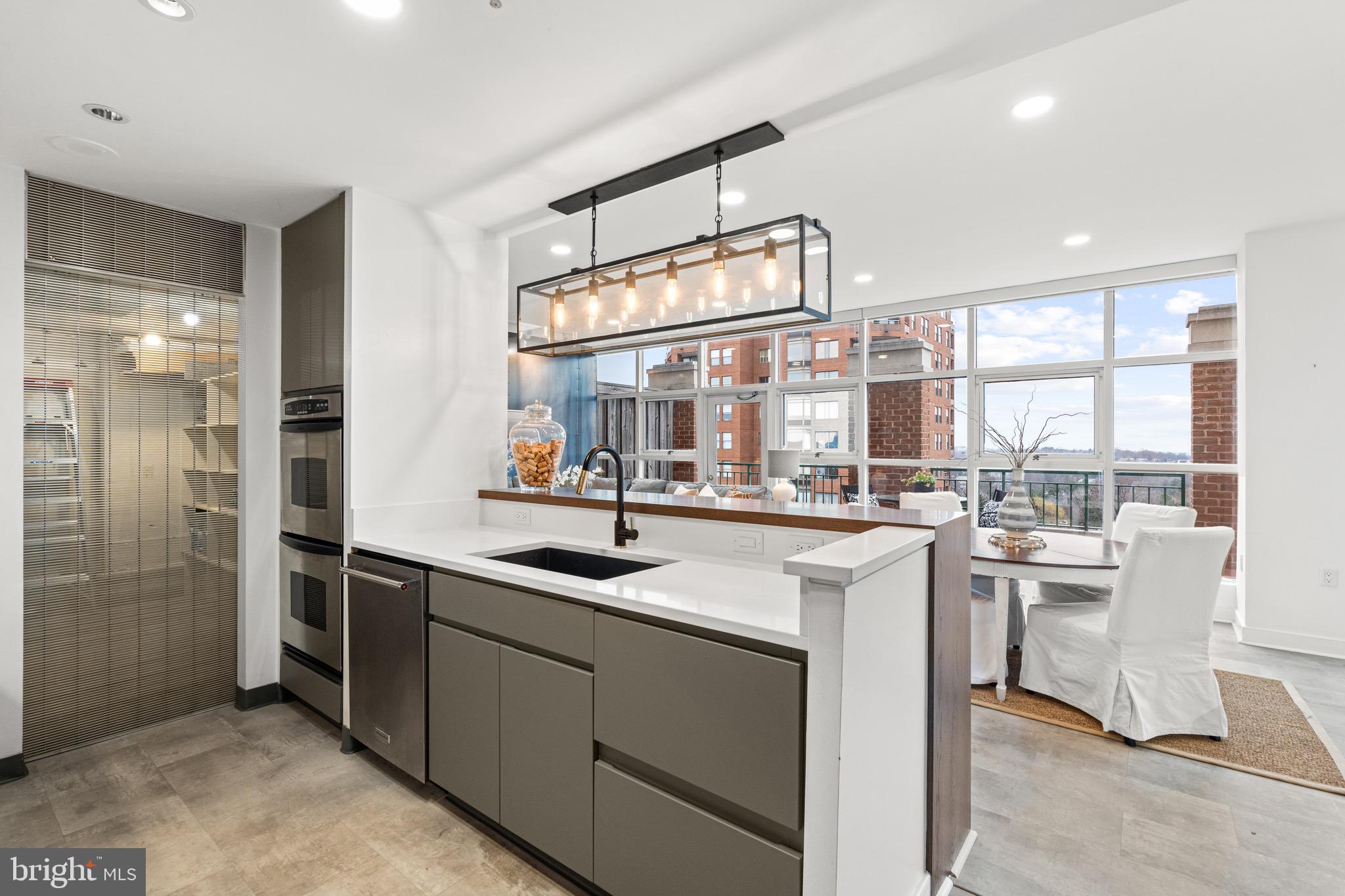 3801 Canterbury ROAD Unit: 1004