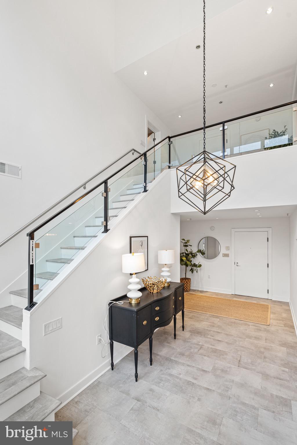 3801 Canterbury ROAD Unit: 1004
