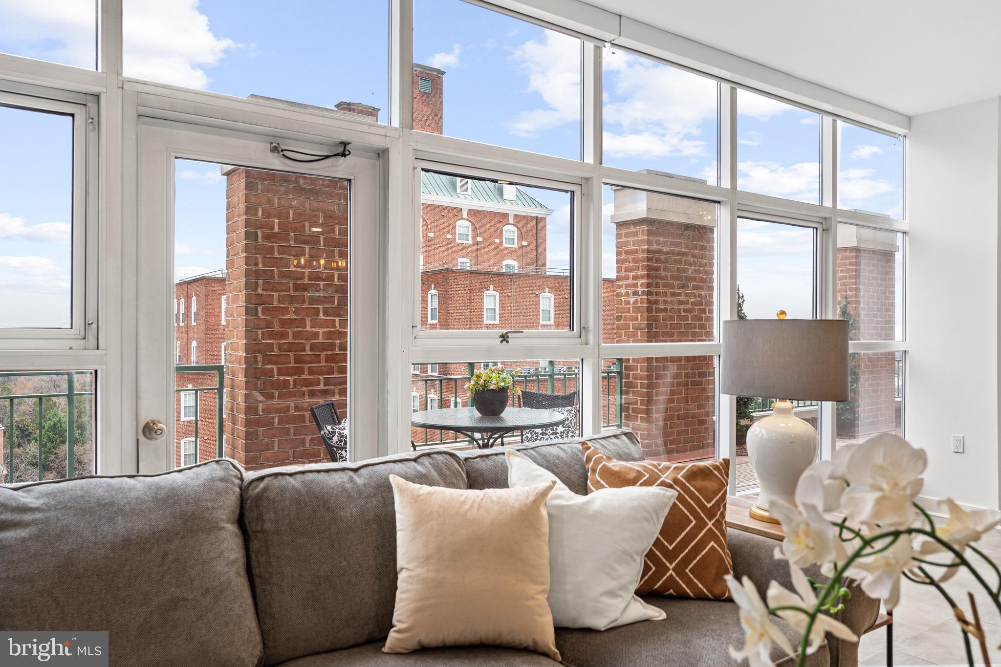 3801 Canterbury ROAD Unit: 1004