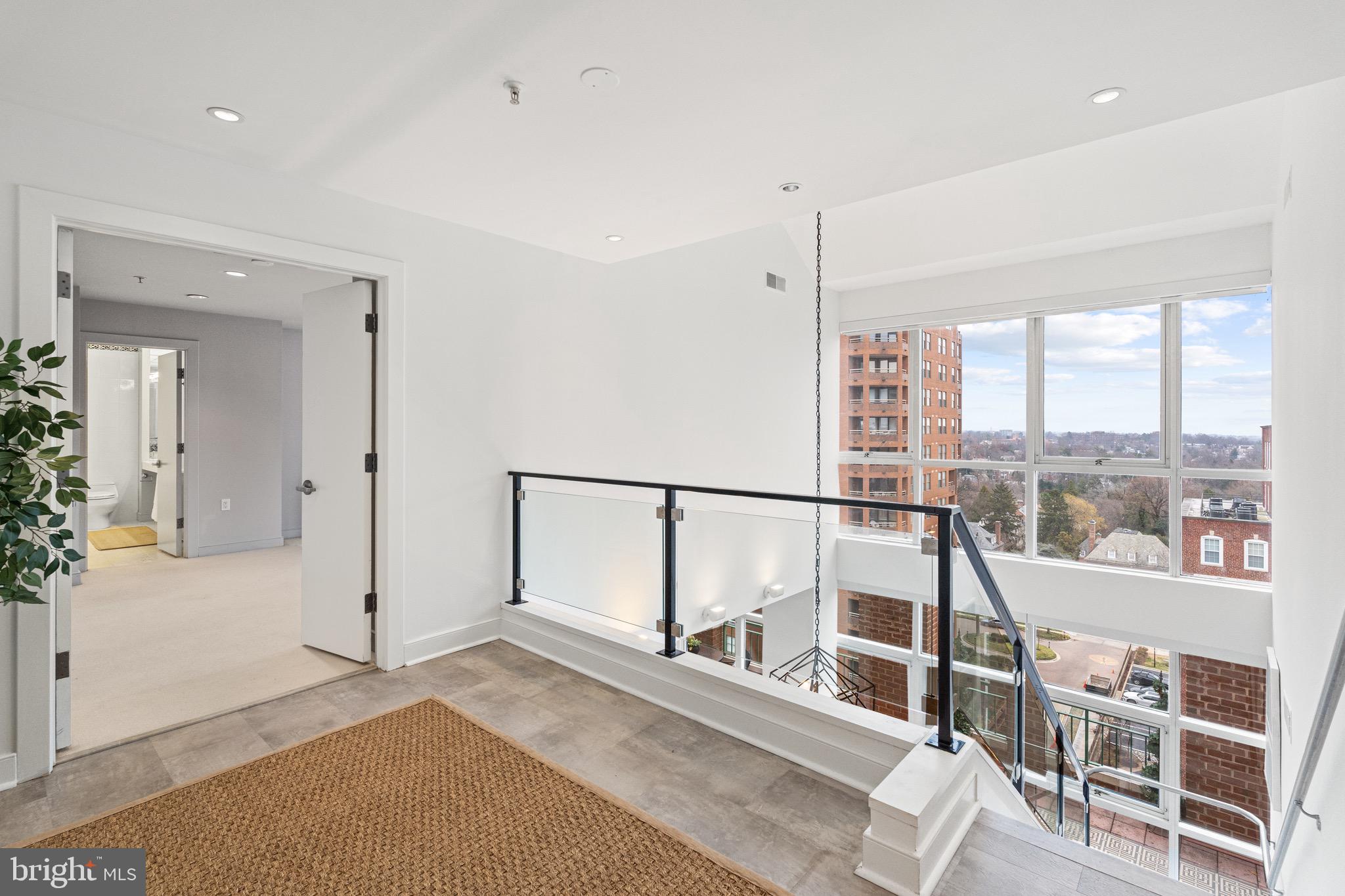 3801 Canterbury ROAD Unit: 1004