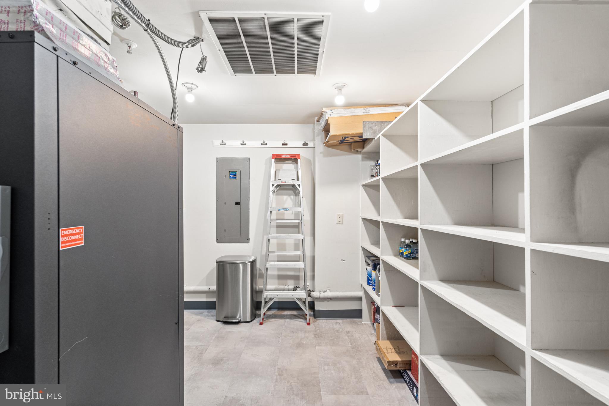 3801 Canterbury ROAD Unit: 1004