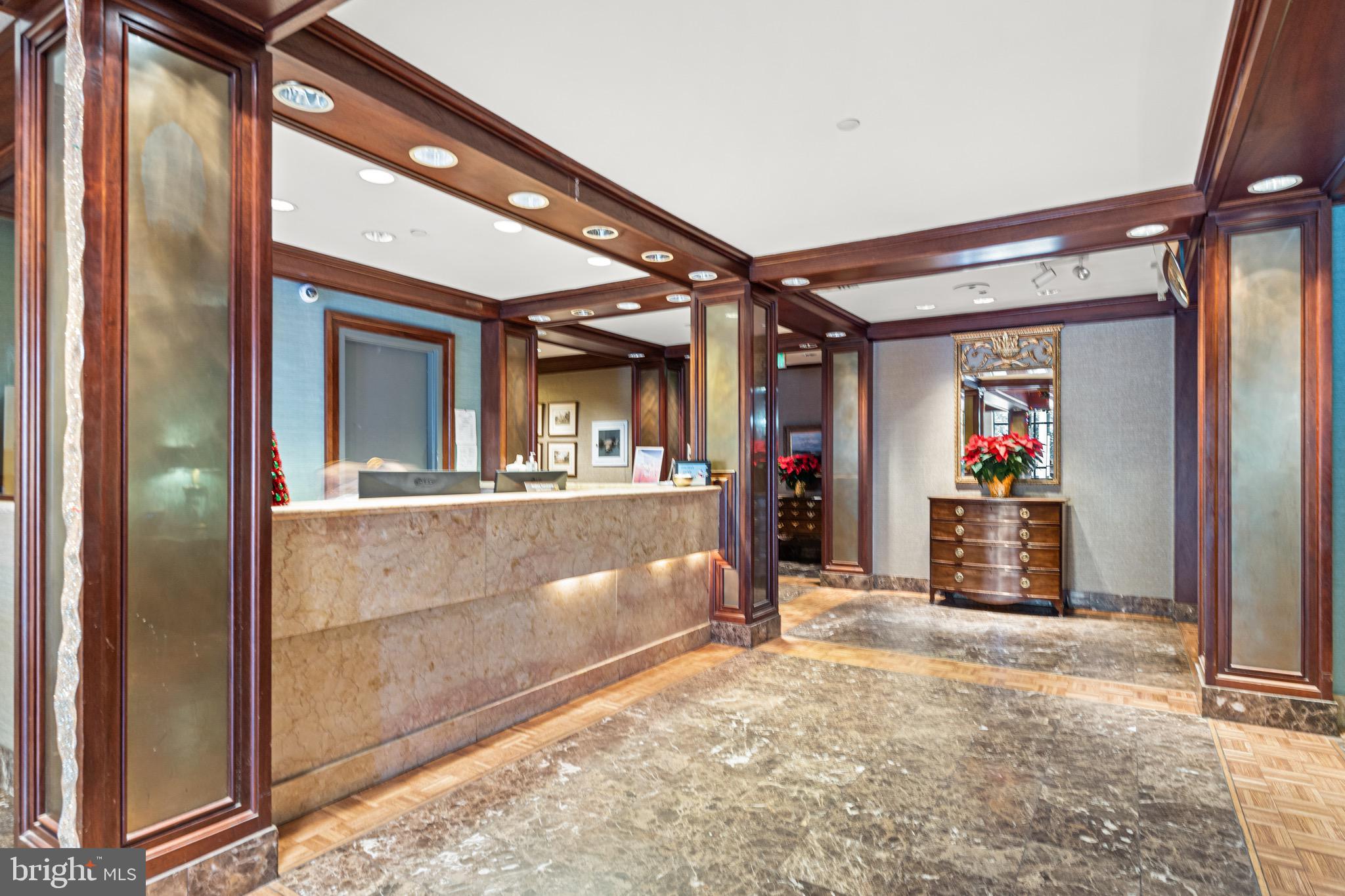 3801 Canterbury ROAD Unit: 1004