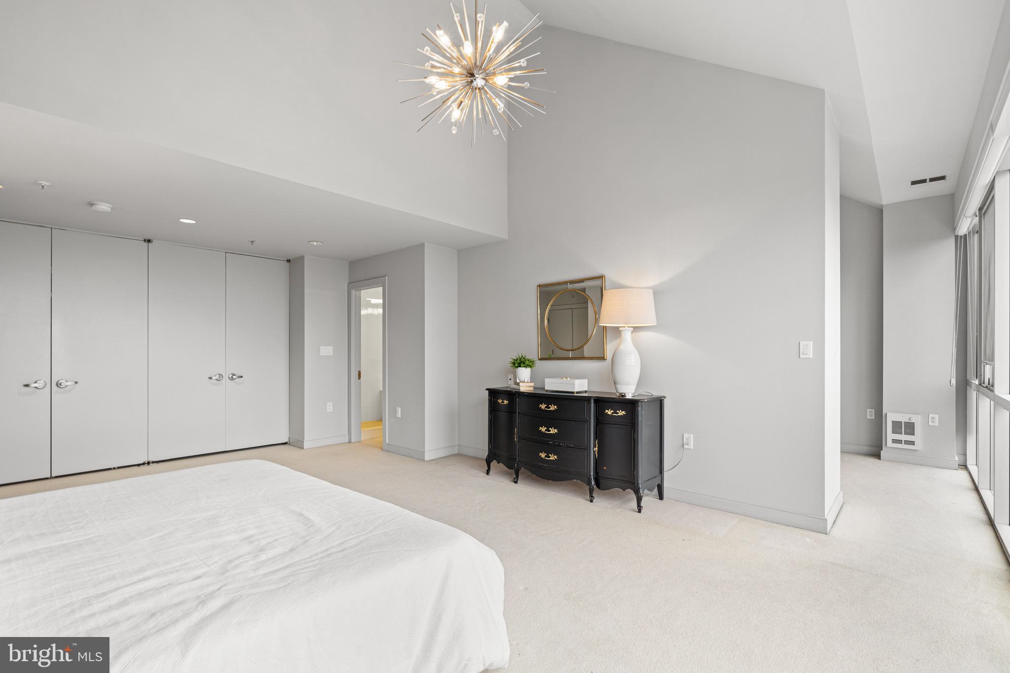 3801 Canterbury ROAD Unit: 1004