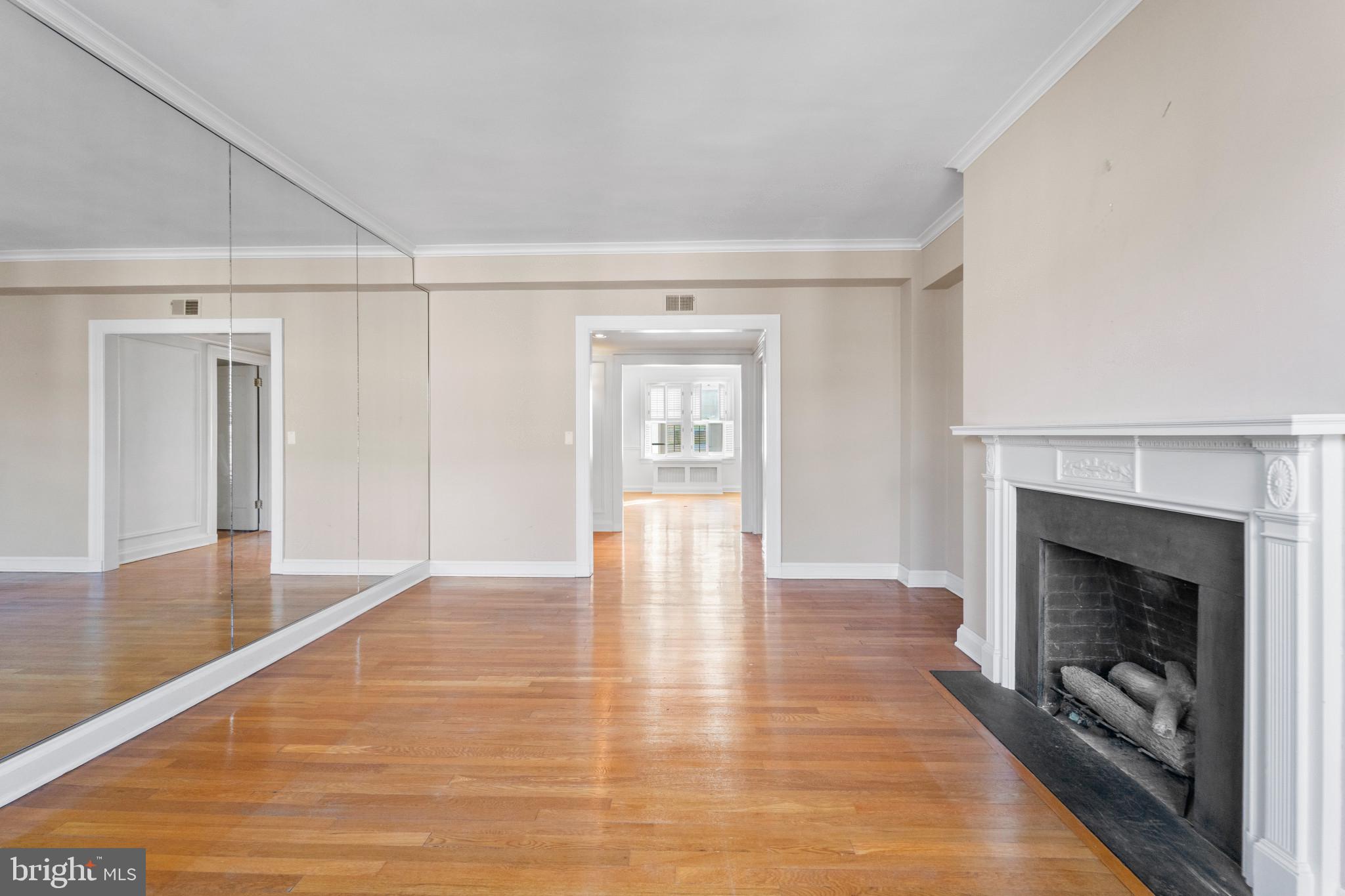 3405 Greenway Unit: 306