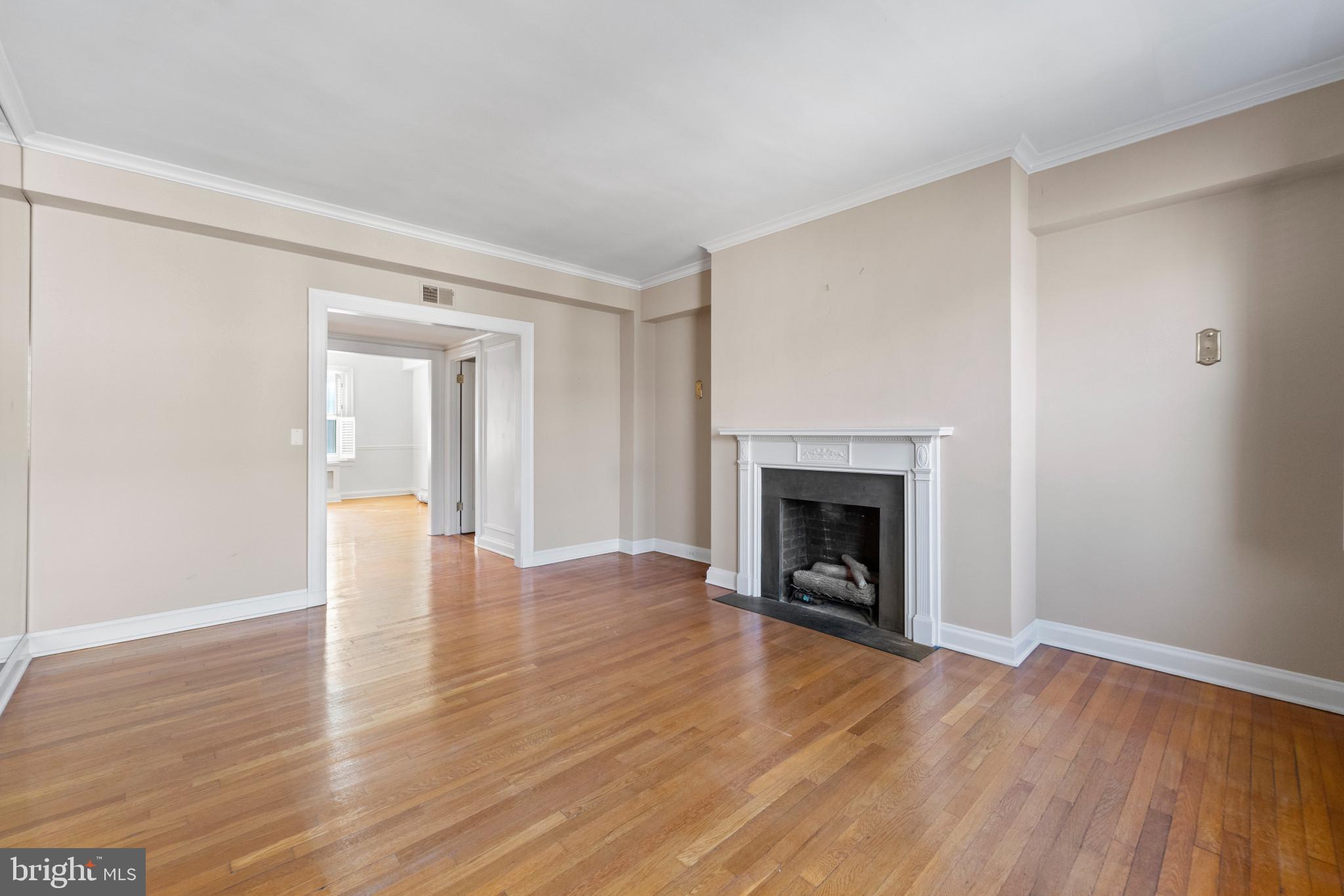 3405 Greenway Unit: 306