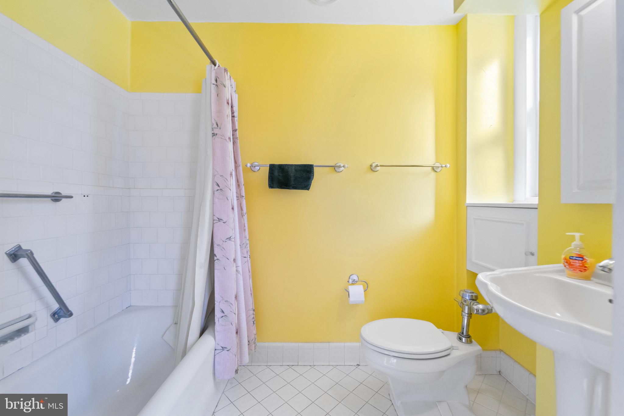 3405 Greenway Unit: 306