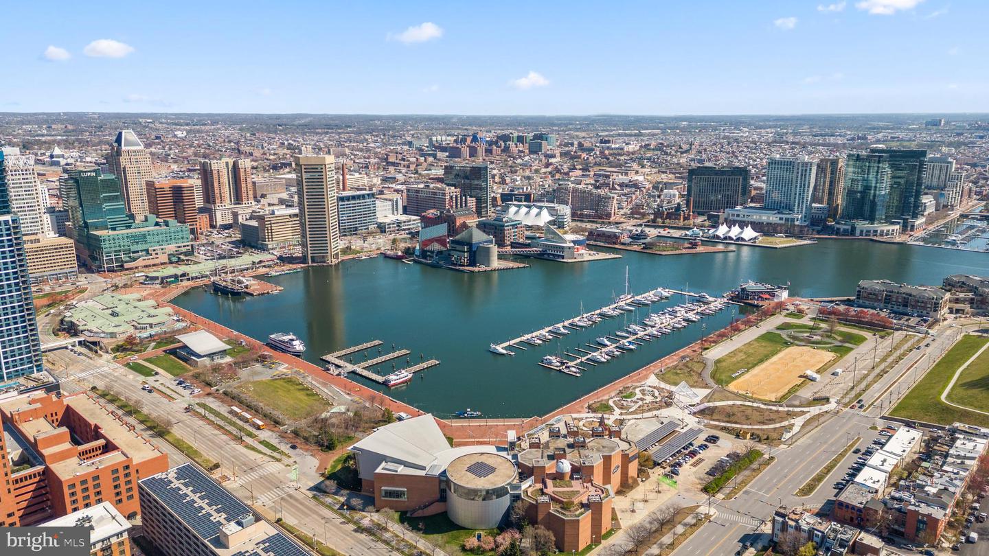 10 E Lee St #2804