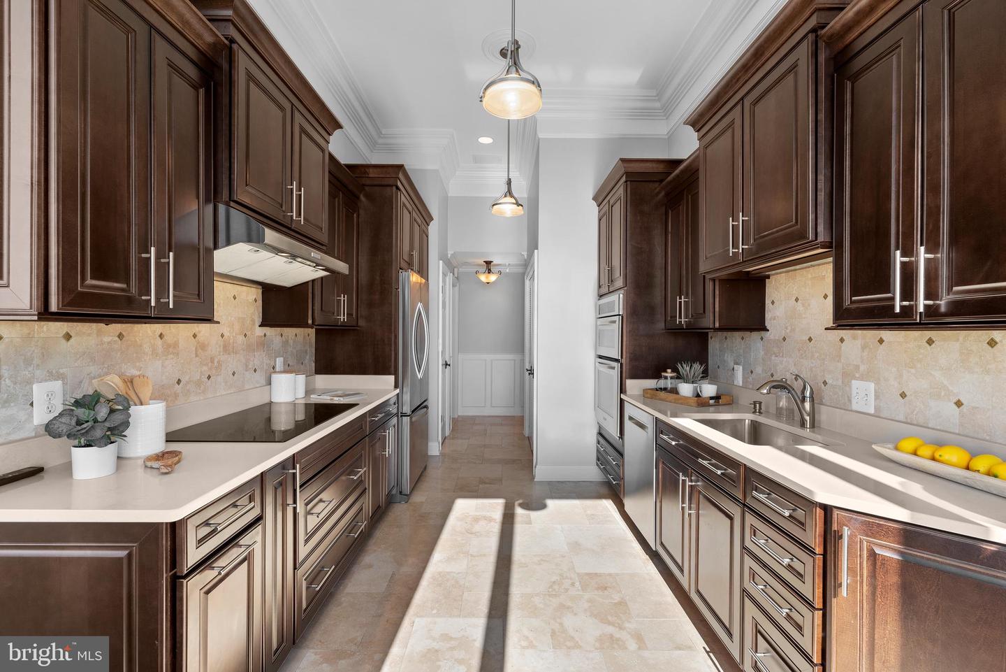 10 E Lee St #2804