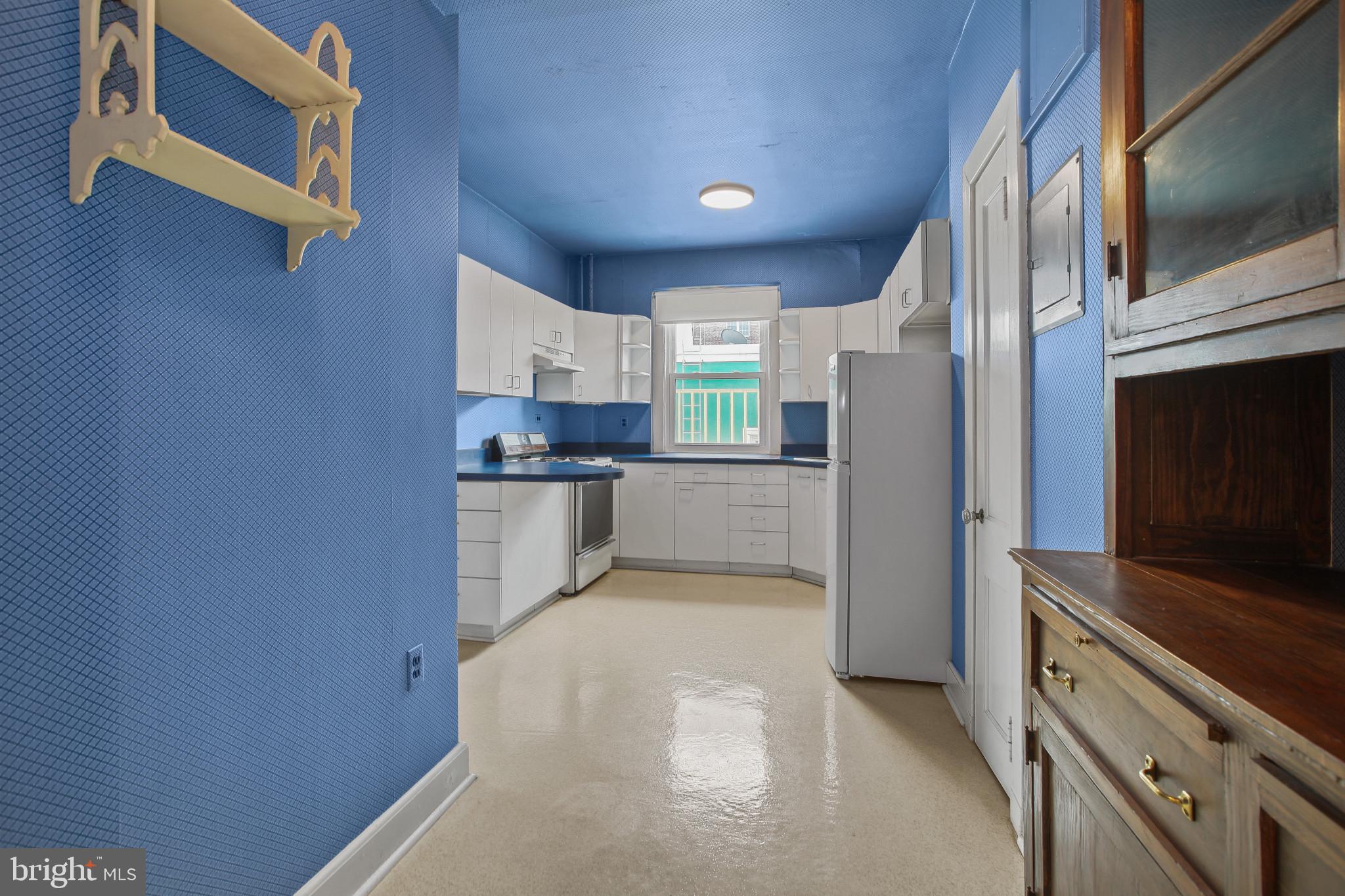 3405 Greenway #304